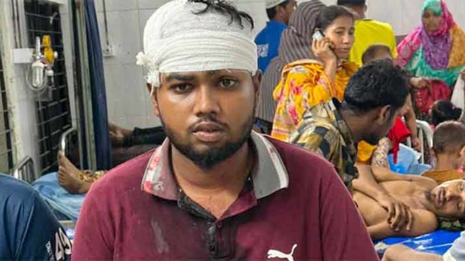 নিউমার্কেটে ফুটপাতে দোকান বসানো নিয়ে দুই গ্রুপের সংঘর্ষ, আহত ১৪