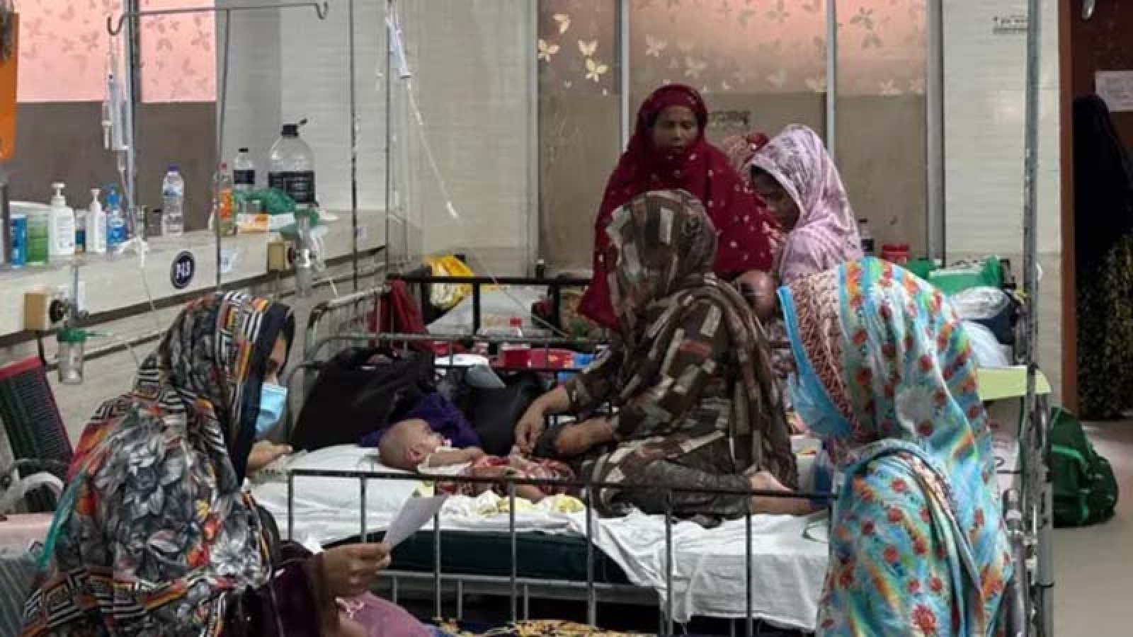 সরকারি হাসপাতালে চিকিৎসকদের দুইবার হামের রোগী দেখা বাধ্যতামূলক