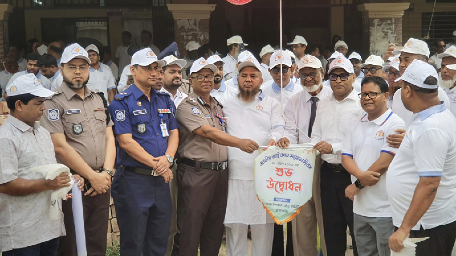 সরকারি খরচে ন্যায়বিচার নিশ্চিত করতে লিগ্যাল এইড কার্যক্রম জোরদারের আহ্বান
