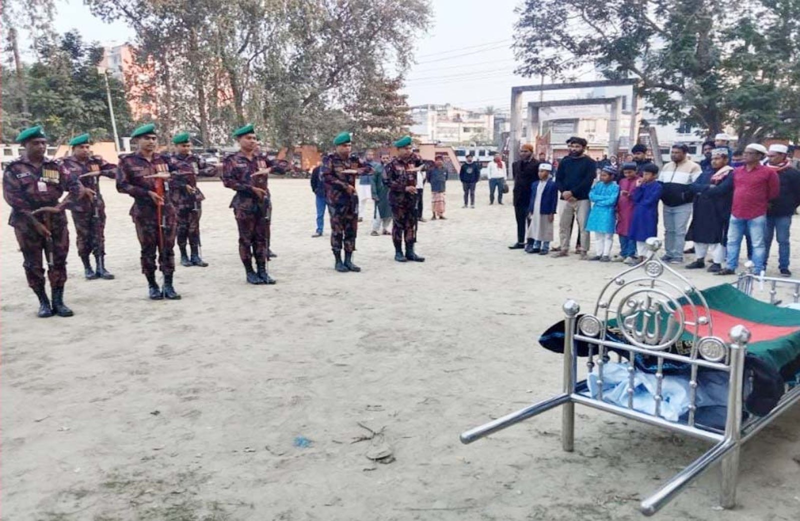 বীর মুক্তিযোদ্ধার মৃত্যুতে বিজিবি কর্তৃক গার্ড অব অনার প্রদান