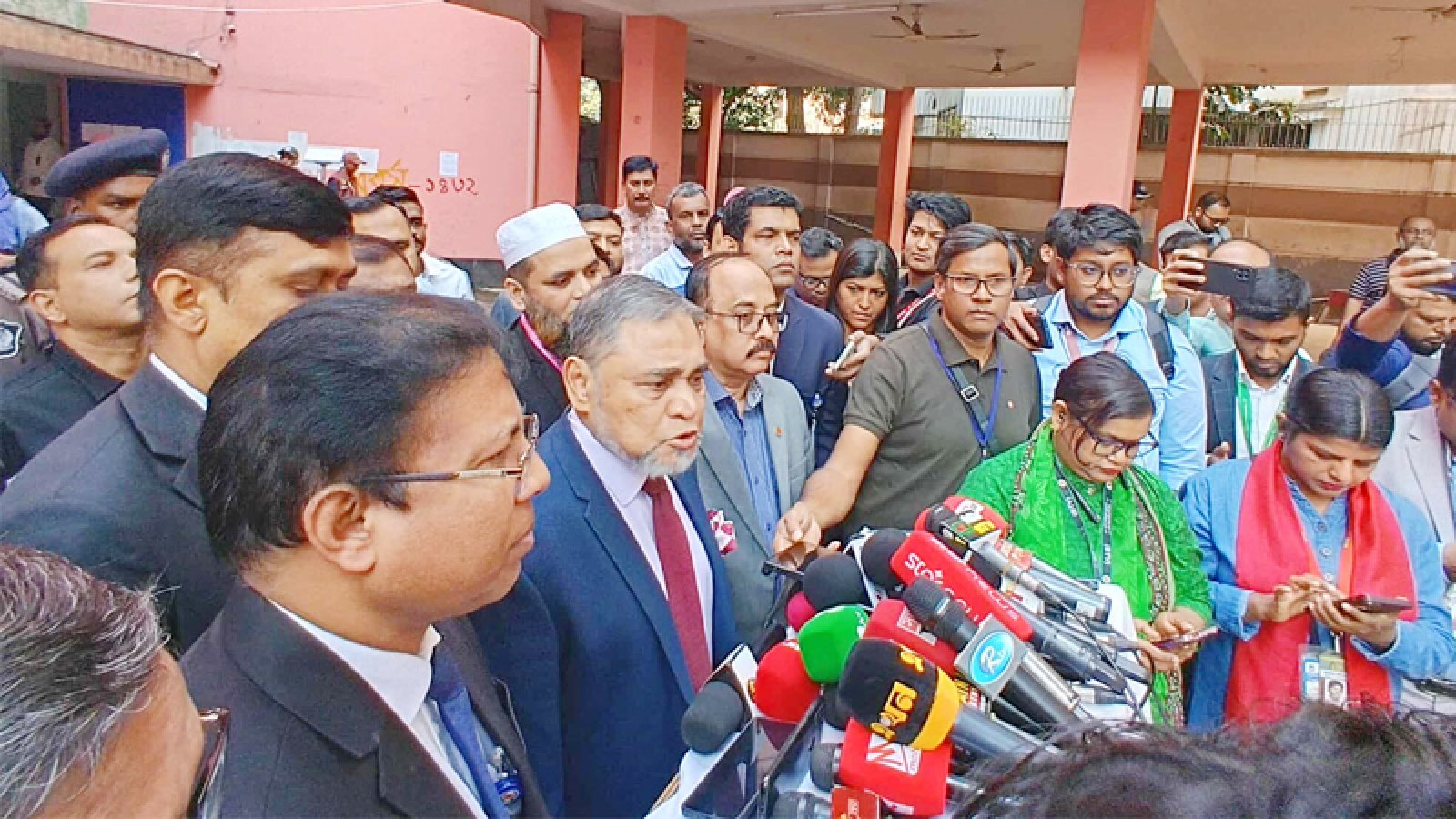বাংলাদেশ ‘গণতন্ত্রের ট্রেনে উঠে গেল’: সিইসি