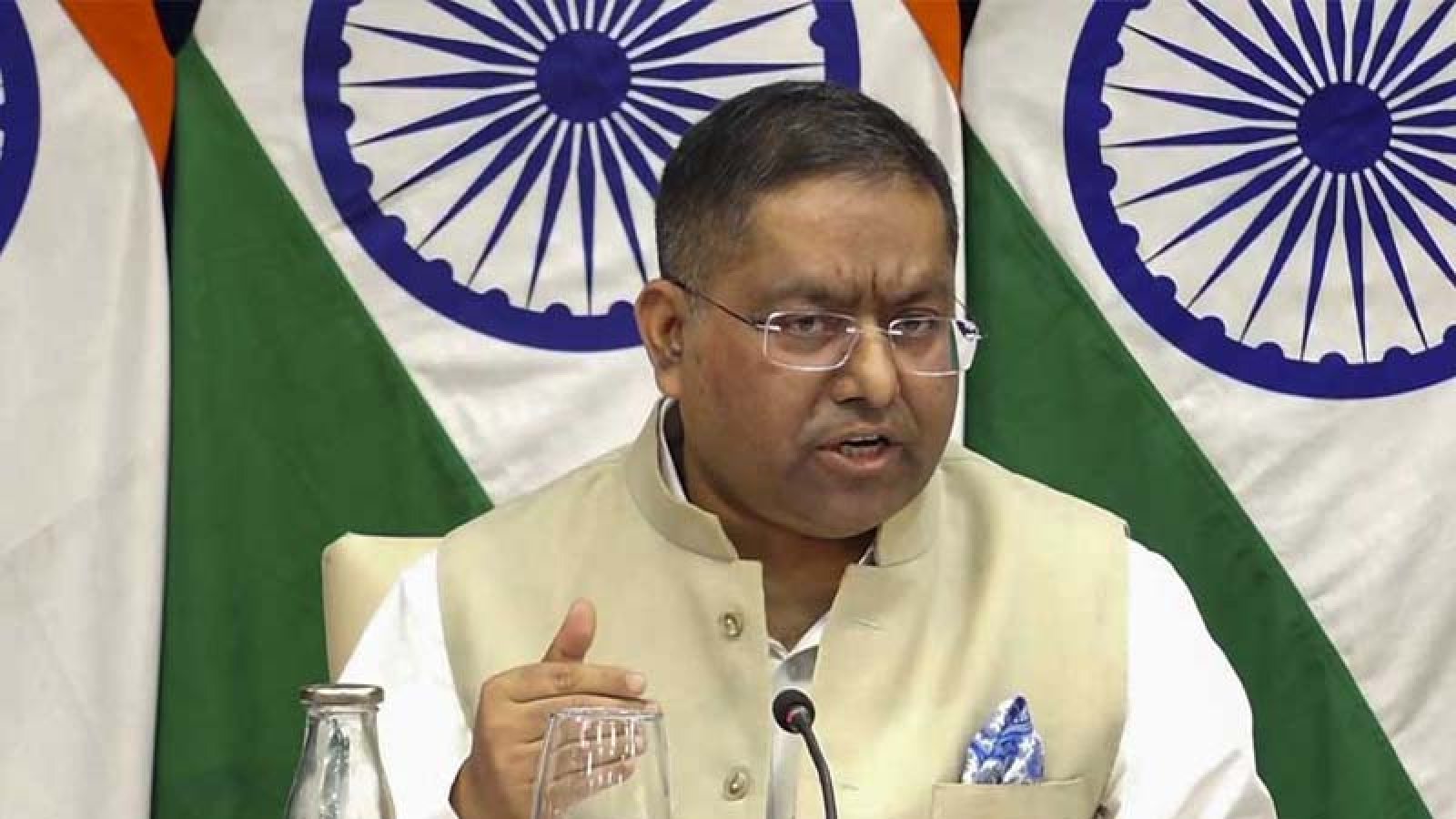 বাংলাদেশের প্রধানমন্ত্রীকে ভারত দুই দফায় আমন্ত্রণ জানিয়েছে: জয়সওয়াল