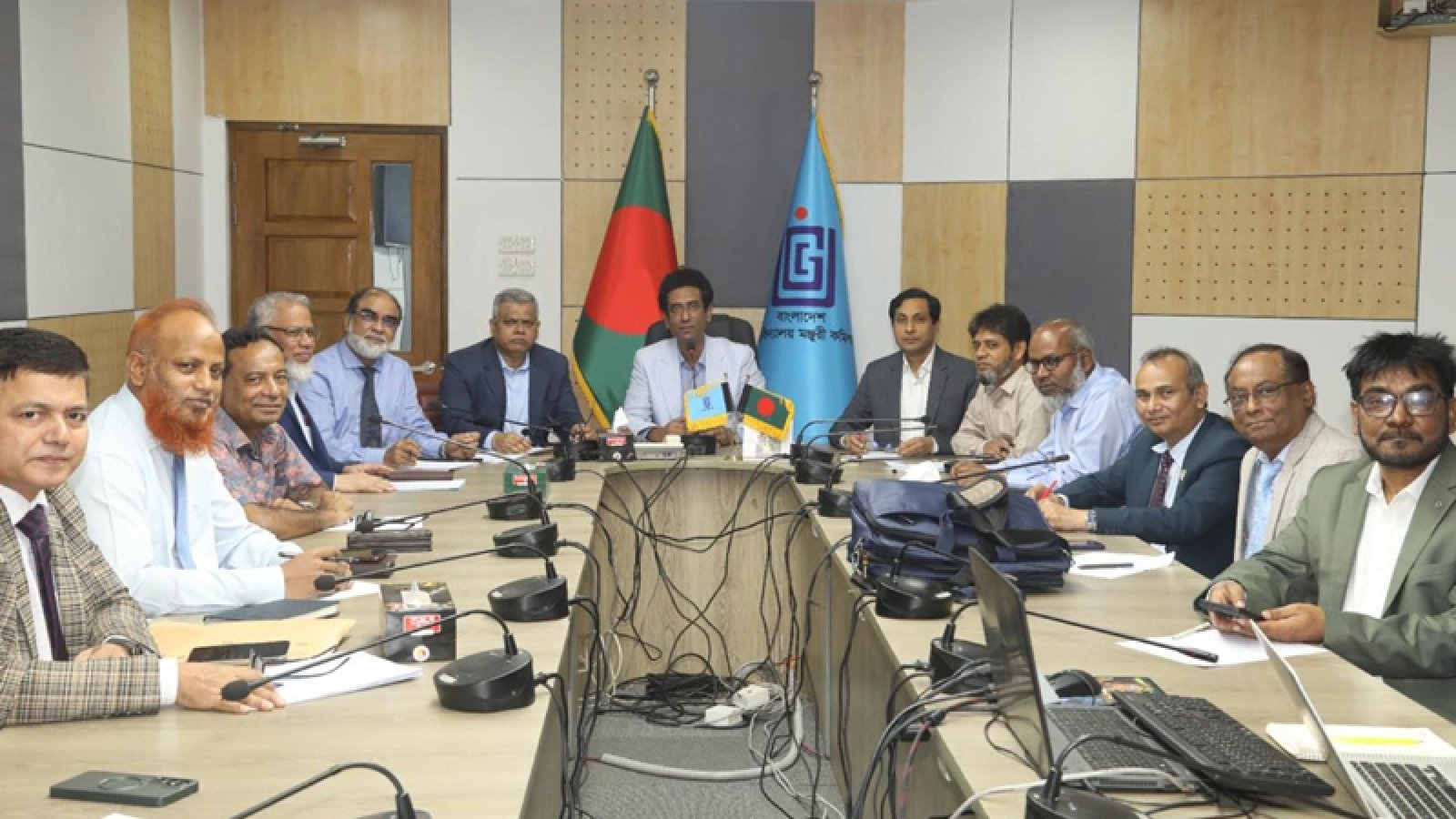 তৃতীয় ভাষা শিক্ষা নিয়ে উপাচার্যদের সঙ্গে ইউজিসির মতবিনিময়