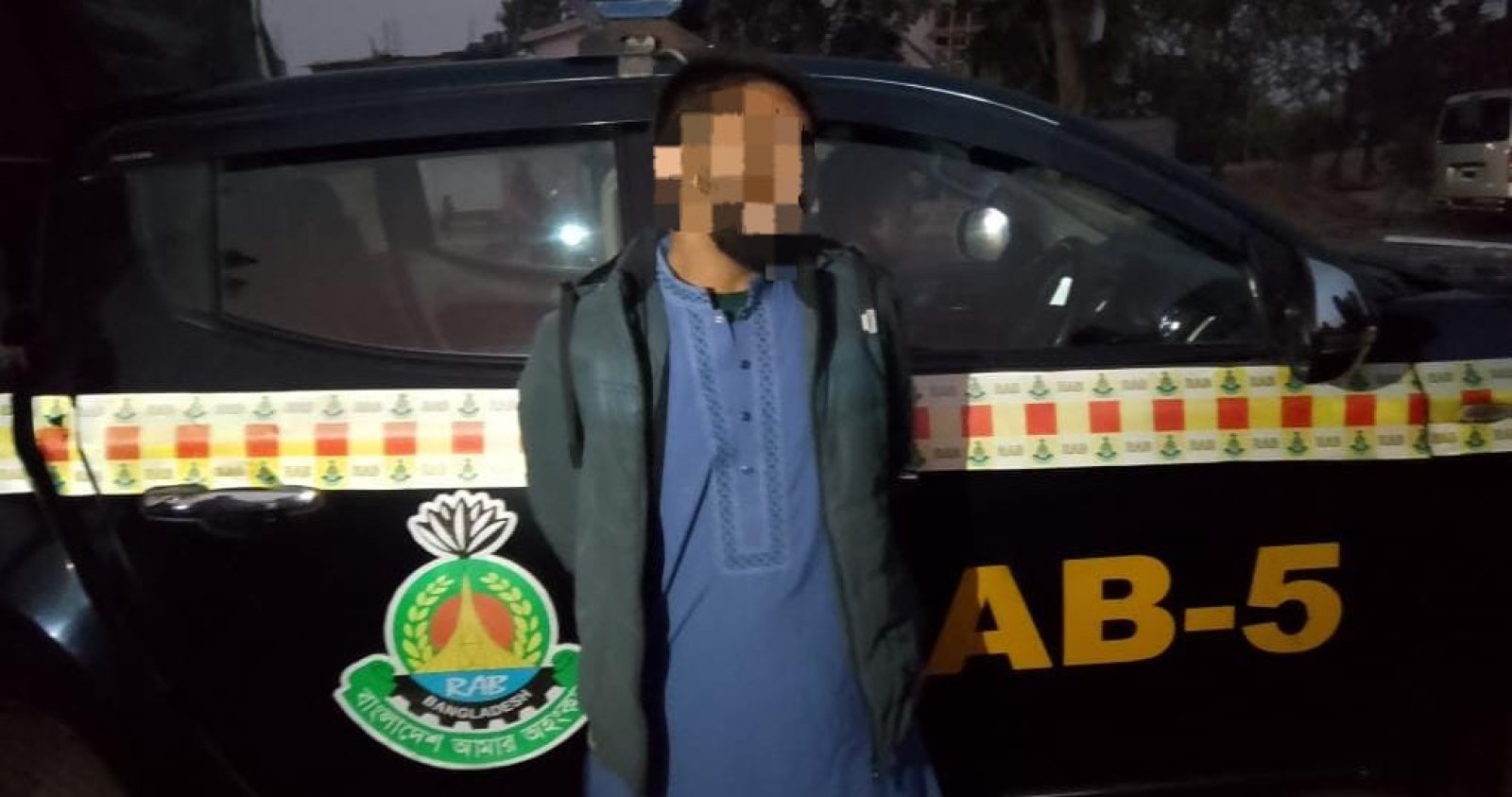 সাইবার প্রতারক মারুফকে গোদাগাড়ী হতে গ্রেফতার