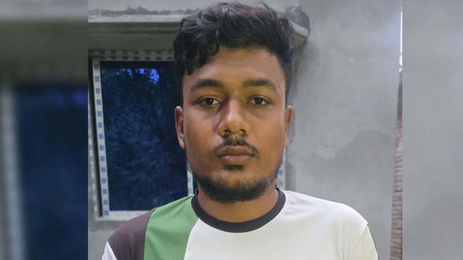 রুয়েটের বাসে প্রধানমন্ত্রী, ‘শুধু একটা স্নাইপারের অভাব ছিল’ মন্তব্যকারী গ্রেপ্তার