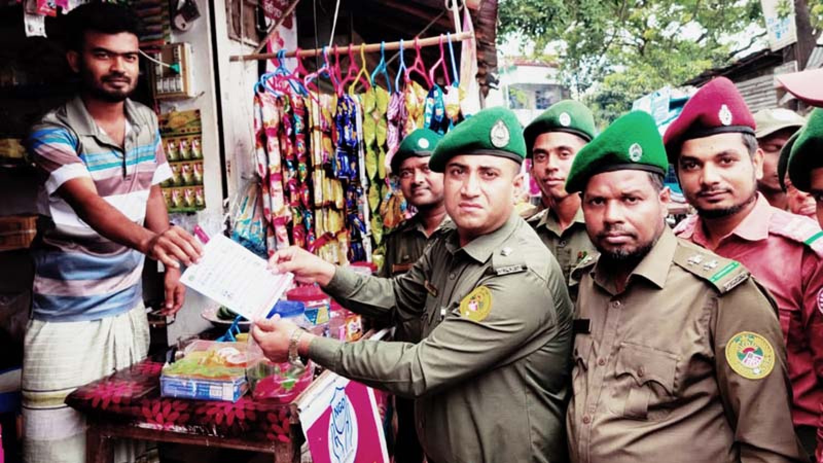 মোহনপুরে আনসার ভিডিপির মাদকবিরোধী প্রচারণা