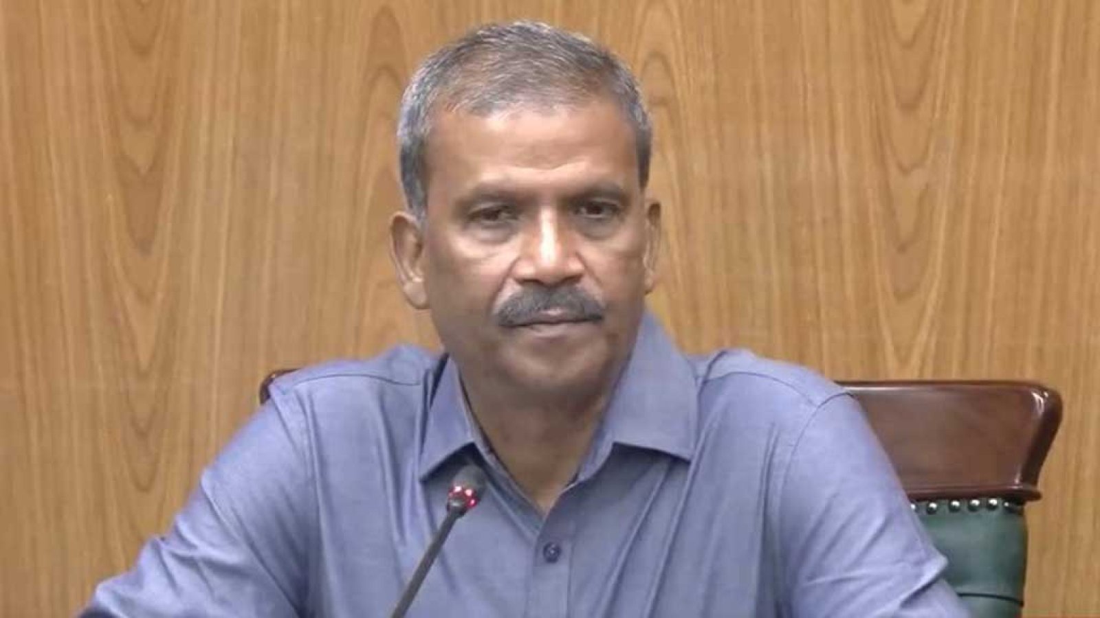 ‘কোনো দেশেই আমার বাড়ি নেই’, দুর্নীতির অভিযোগ নিয়ে আসিফ নজরুল