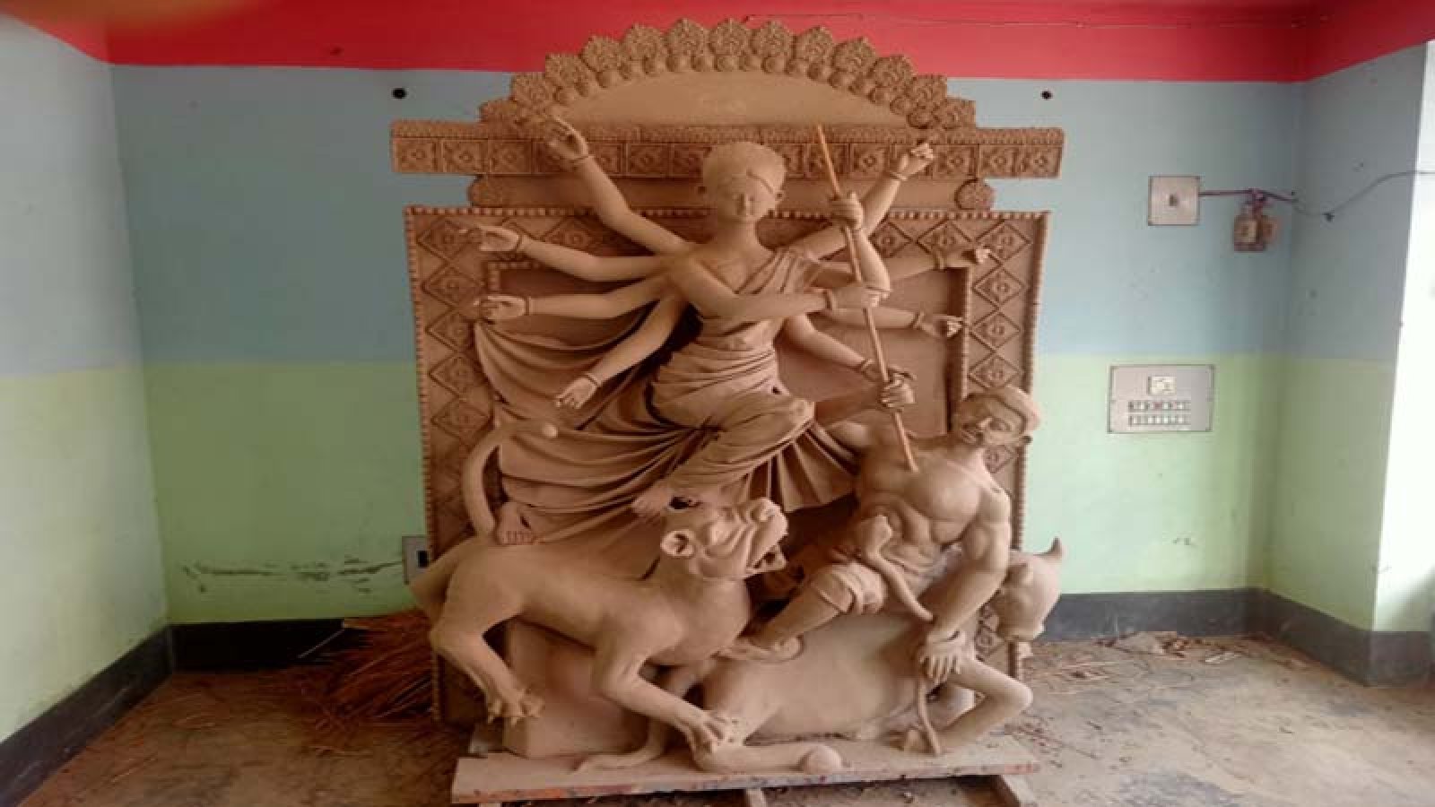 চাঁপাইনবাবগঞ্জে দুর্গোৎসবের প্রস্তুতি শেষ পর্যায়ে