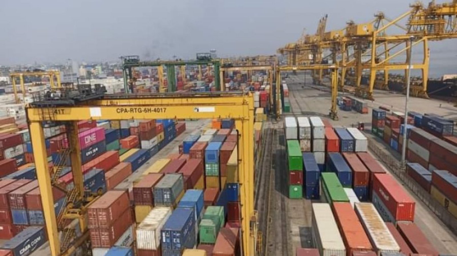 আন্দোলনে বড় ক্ষতির মুখে চট্টগ্রাম বন্দর