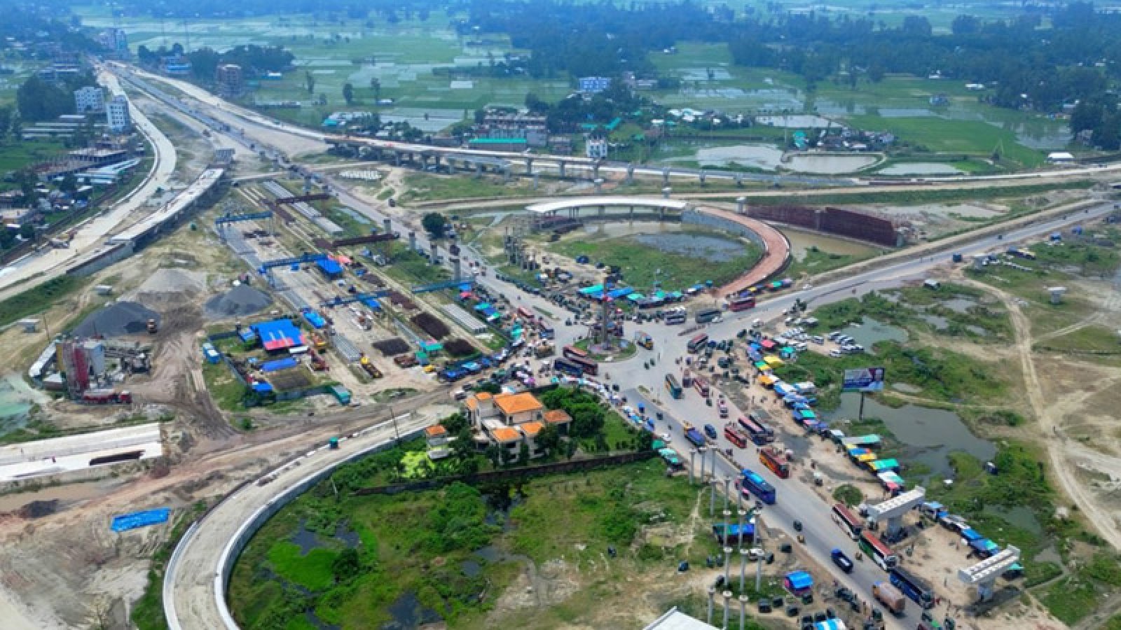 বদলে যাচ্ছে উত্তরবঙ্গের ইদযাত্রা