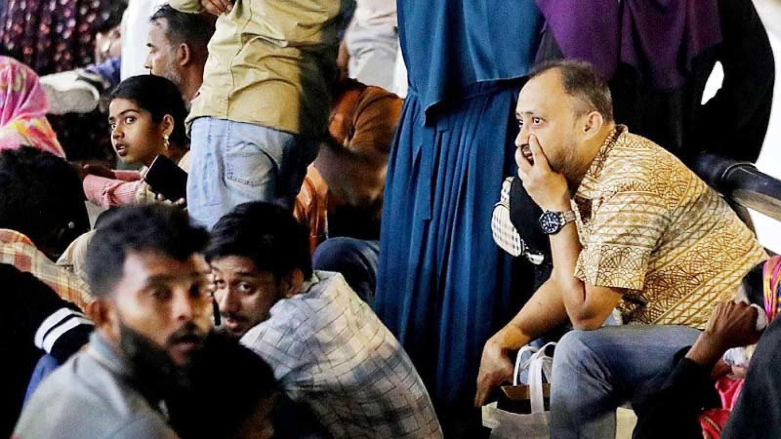 ফ্লাইট বিশৃঙ্খলা-বাড়তি ভাড়ায় পণ্ড প্রবাসীদের ইদের স্বপ্ন