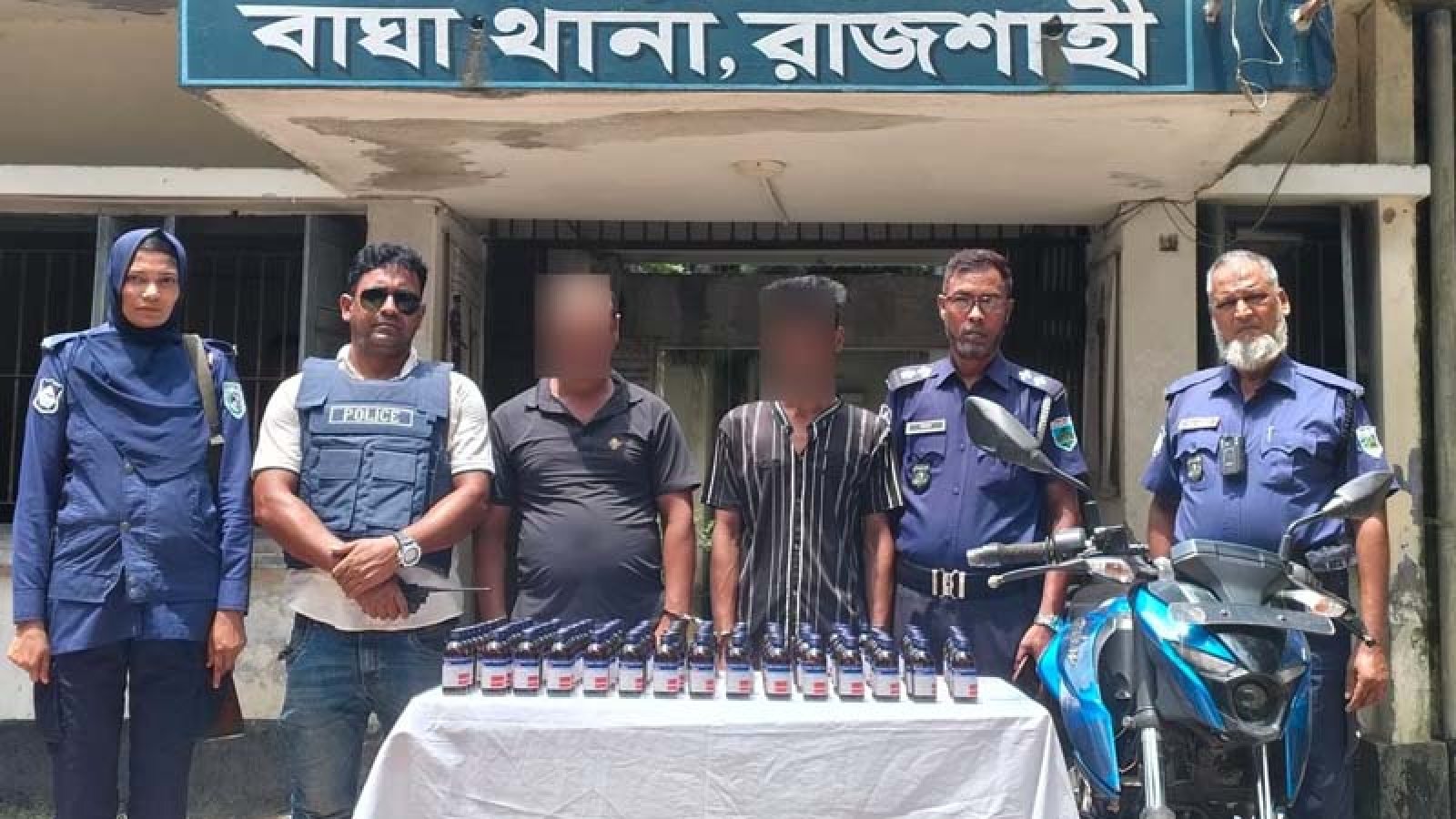 বাঘায় ১৫০ বোতল স্কাফ সিরাপসহ ২ জন গ্রেফতার