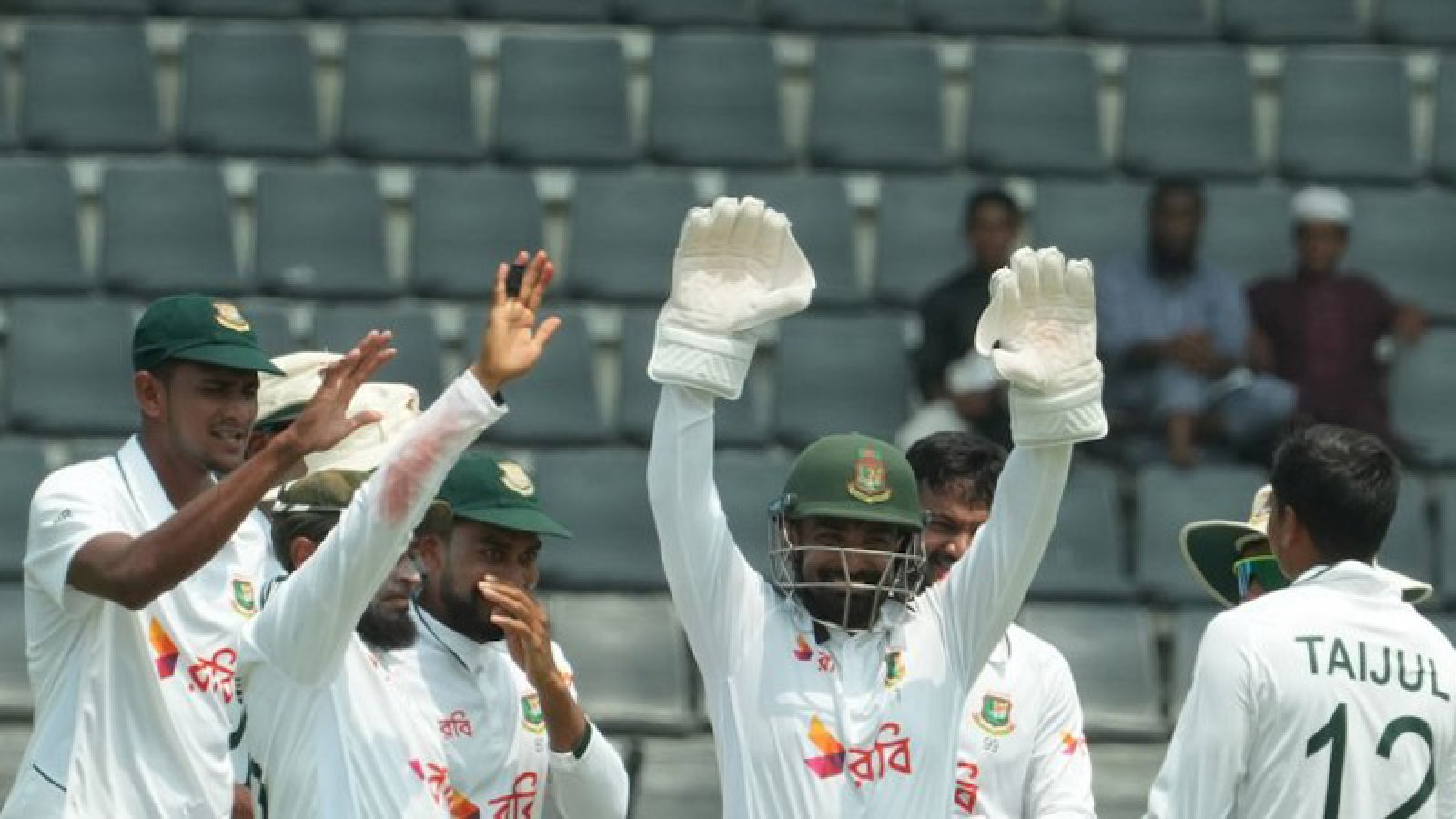 পাকিস্তানকে হোয়াইটওয়াশের লজ্জা দিল বাংলাদেশ