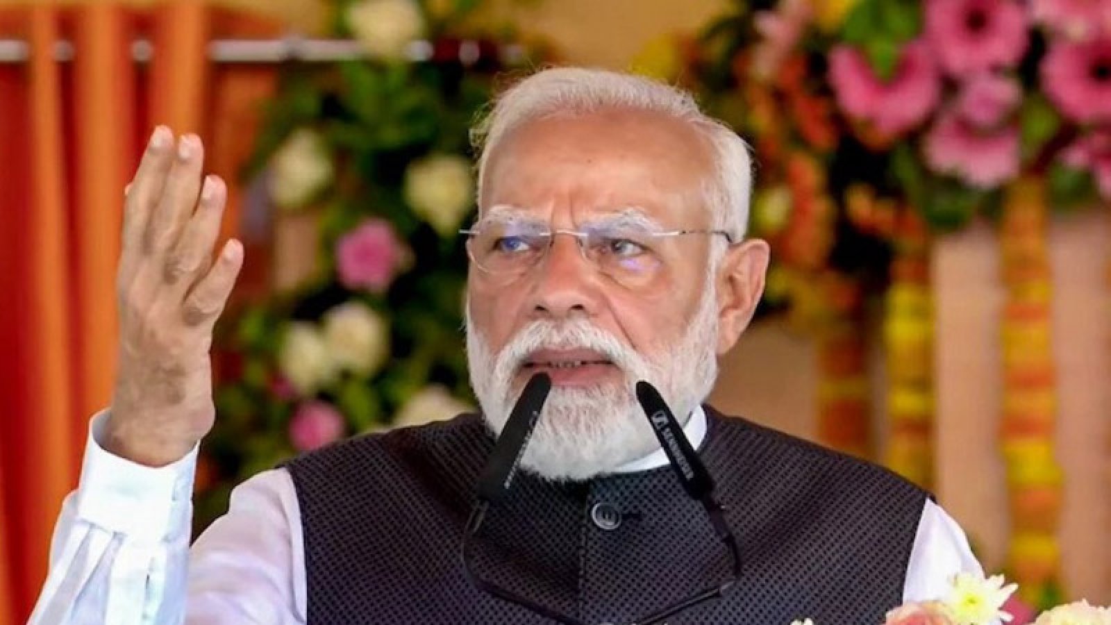 বিয়েতে এক বছর স্বর্ণ না কেনার আহ্বান মোদির, কেন এই অনুরোধ