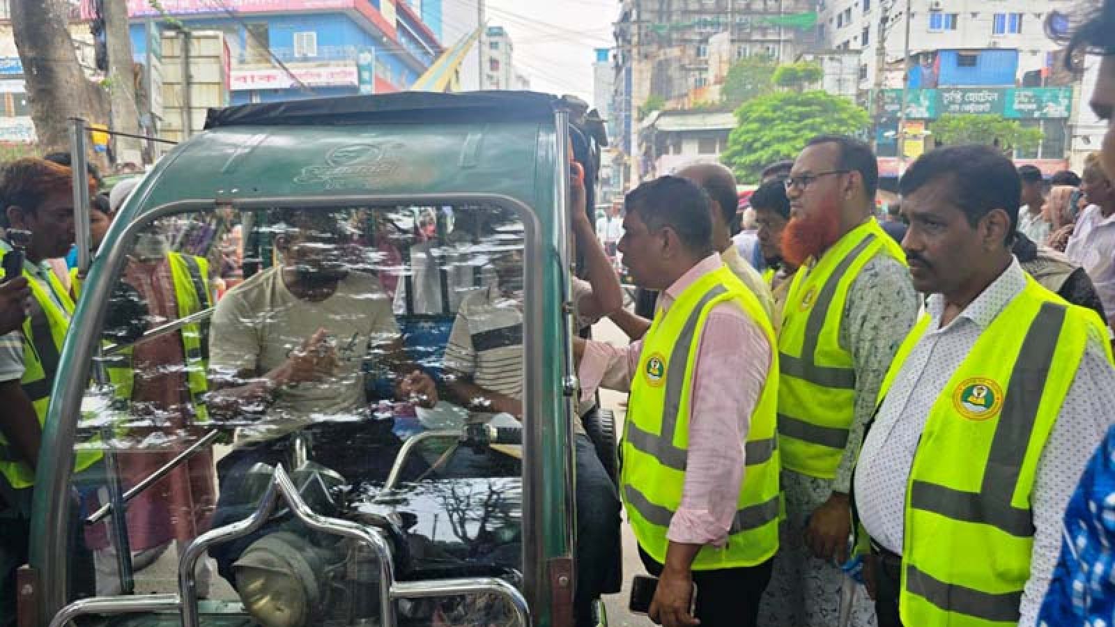 হঠাৎ অটোরিকশার ভাড়া বৃদ্ধি