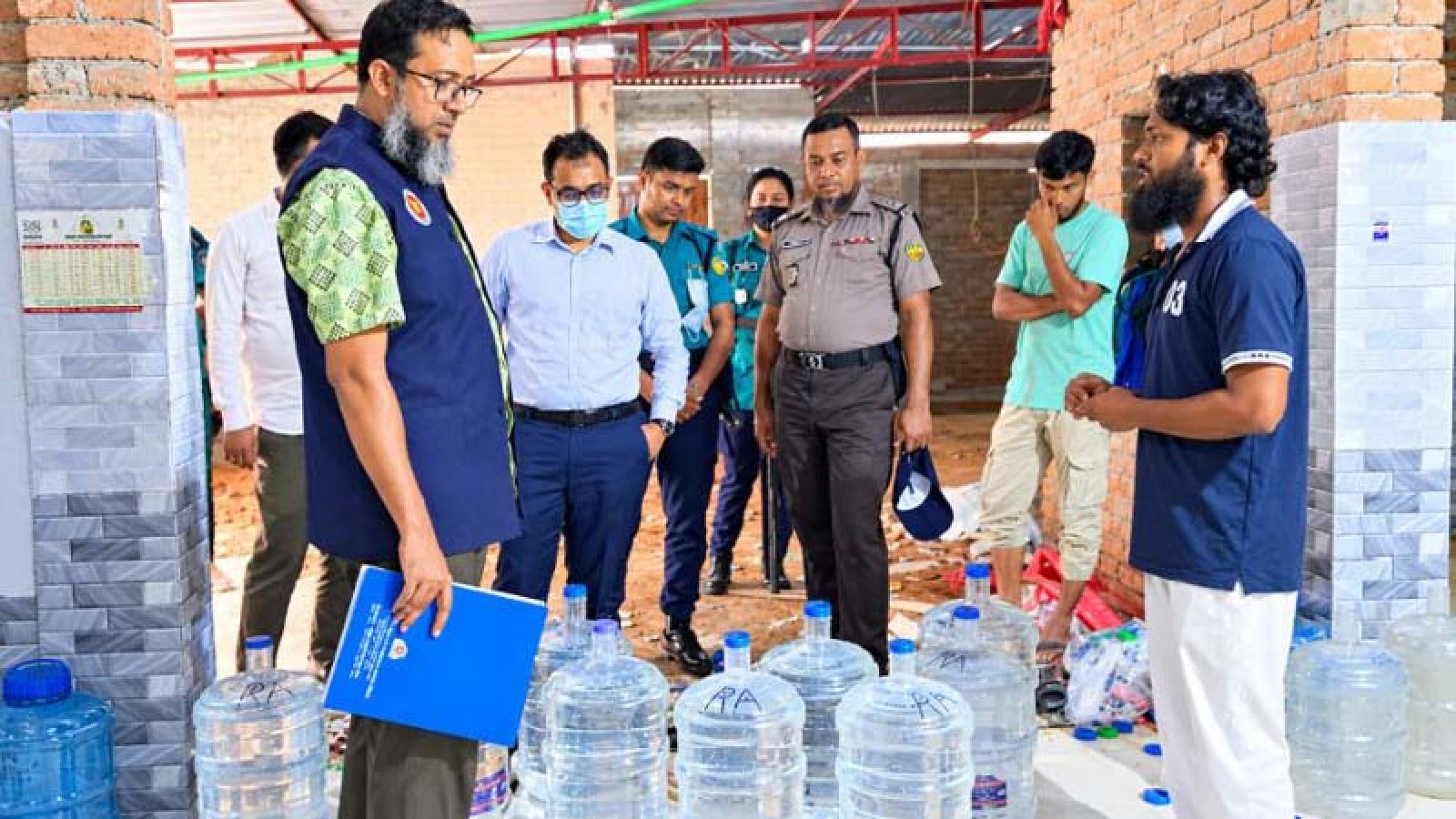 রাজশাহীতে অনুমোদনহীন খাবান পানি উৎপাদনকারীকে জরিমানা