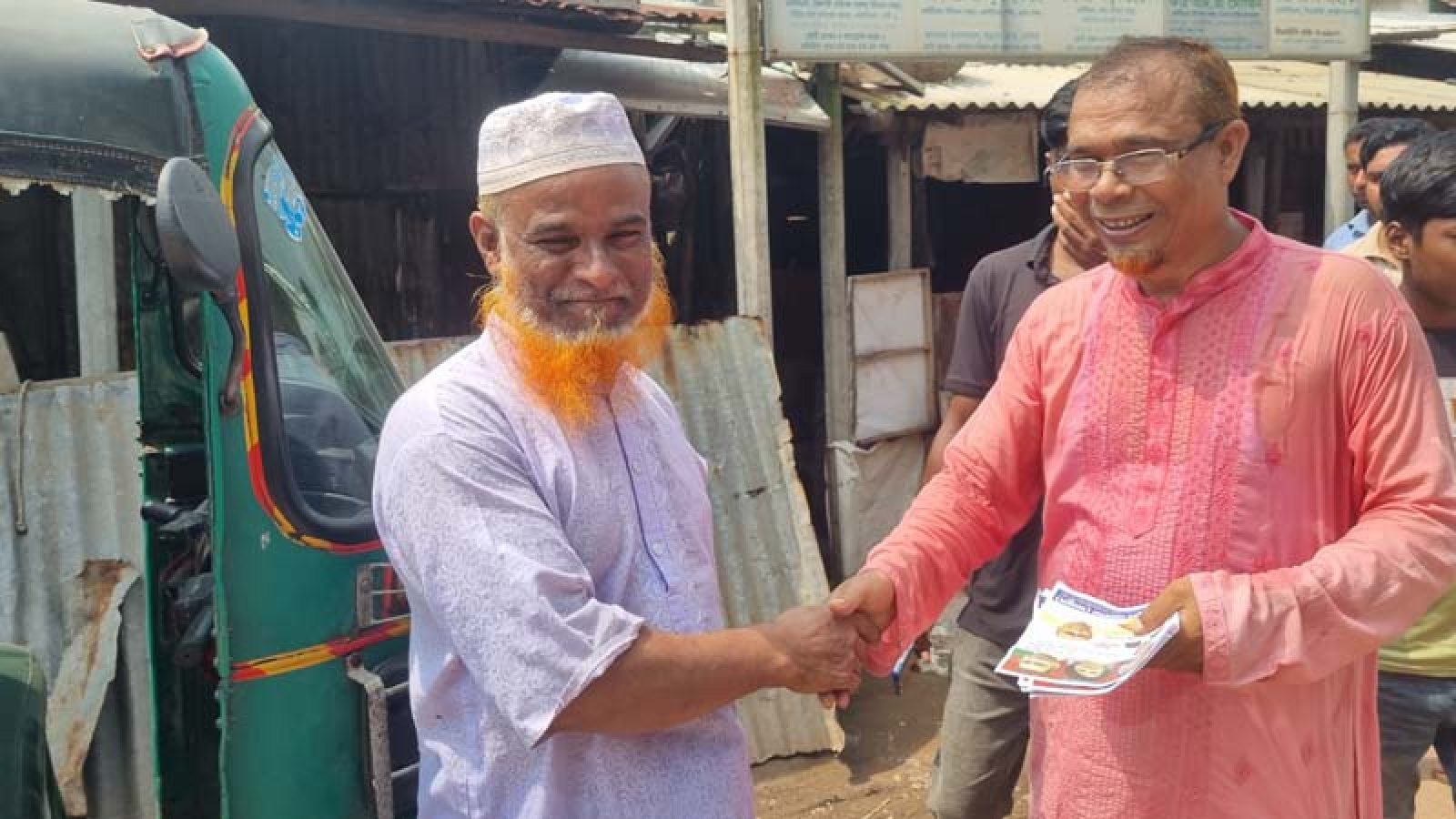 সিংড়ায় ছাতার দিঘি ইউনিয়নে গণসংযোগে চেয়ারম্যান প্রার্থী মামুন