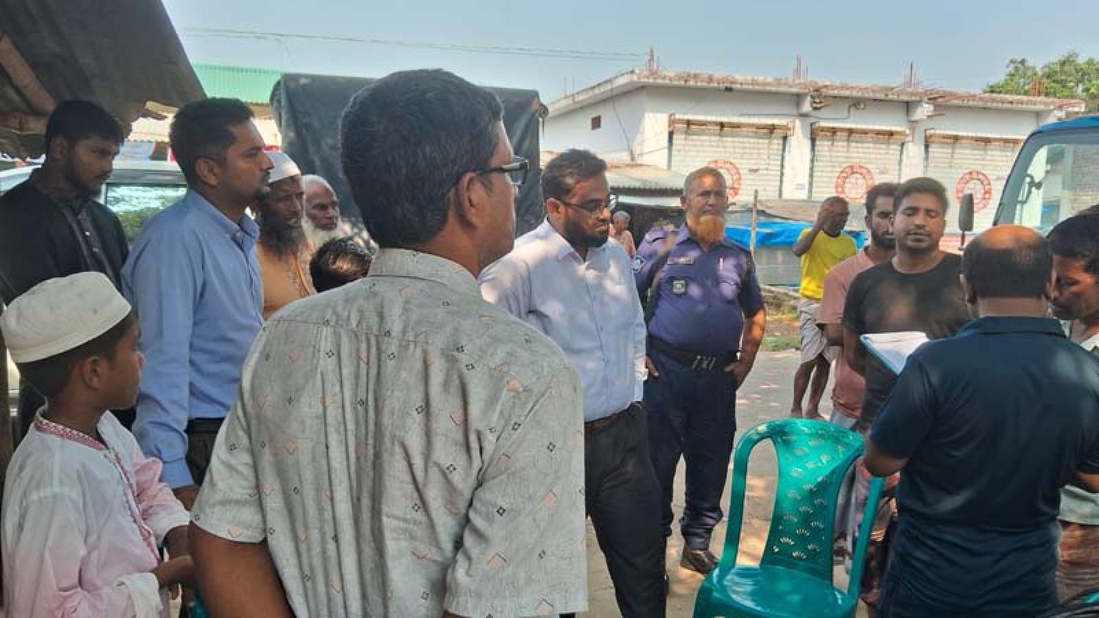গোমস্তাপুরে অবৈধভাবে সার পরিবহনের অভিযোগে ১০ হাজার টাকা অর্থদণ্ড