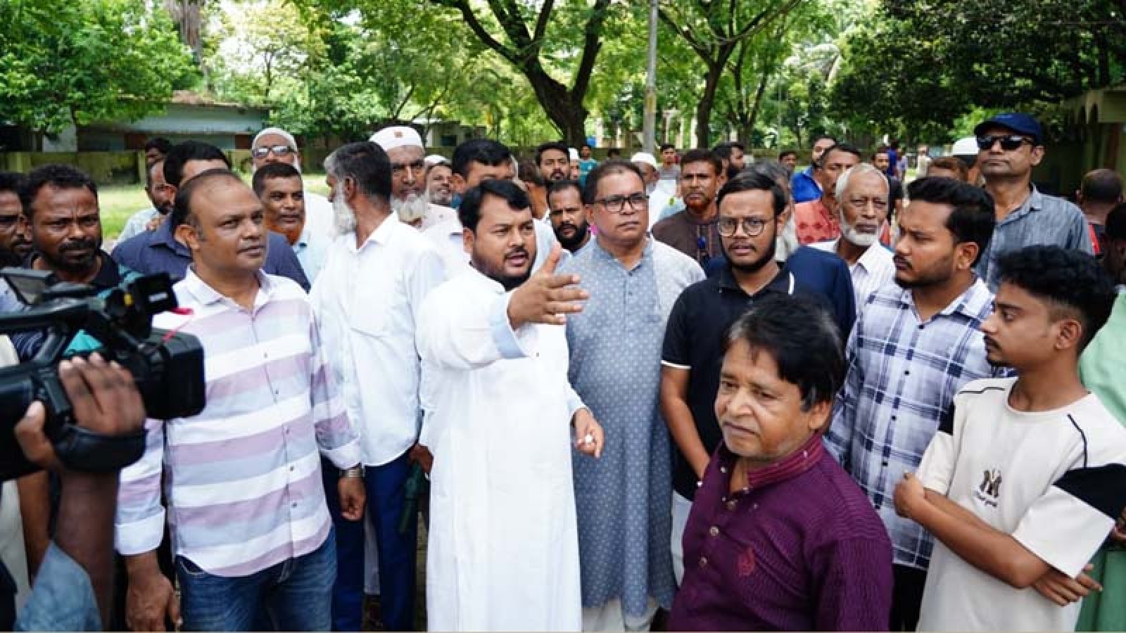 হড়গ্রাম নতুনপাড়া গোরস্থান সংলগ্ন ইদগাহ পরিদর্শন করলেন রাসিক প্রশাসক