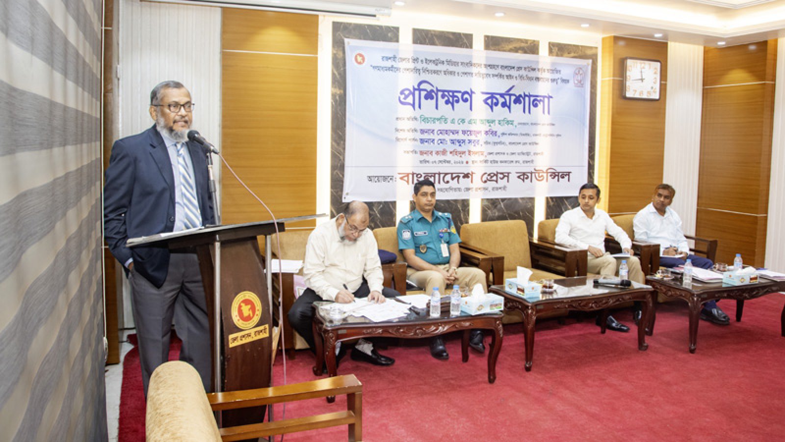 পেশাগত মান সমুন্নত রাখতে সাংবাদিকদের নিজেদের অধিকার সচেতন হতে হবে : প্রেস কাউন্সিল চেয়ারম্যান