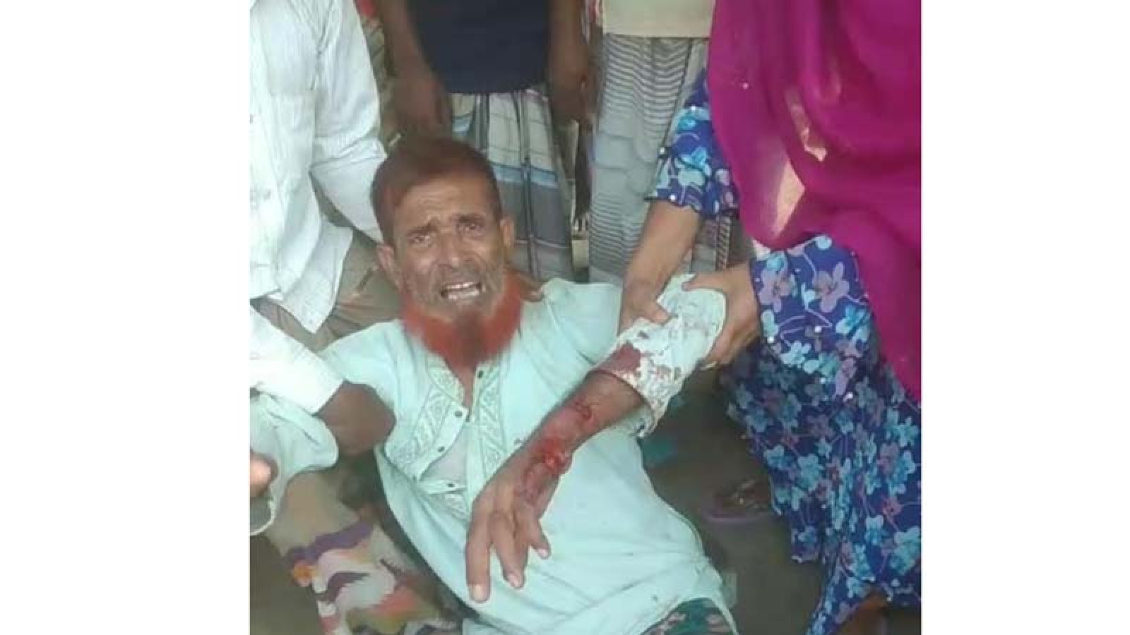 মোহনপুরে বিএনপি নেতাকে কুপিয়ে হত্যাচেষ্টা, আইনশৃঙ্খলা নিয়ে উদ্বেগ