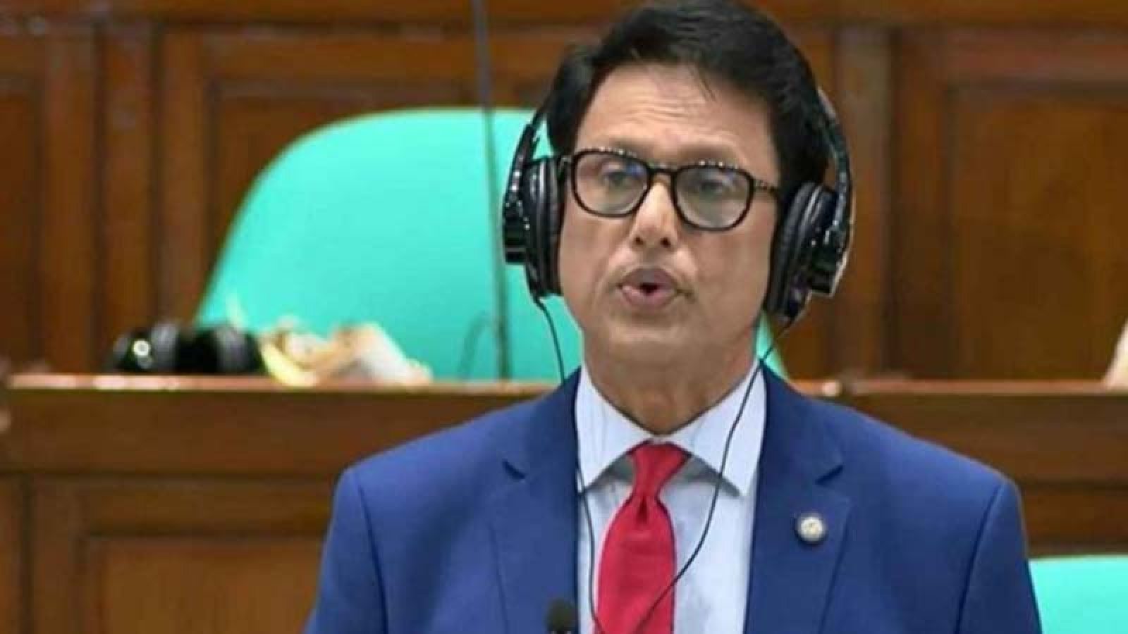 সংসদে শিক্ষামন্ত্রীর দুঃখ প্রকাশ
