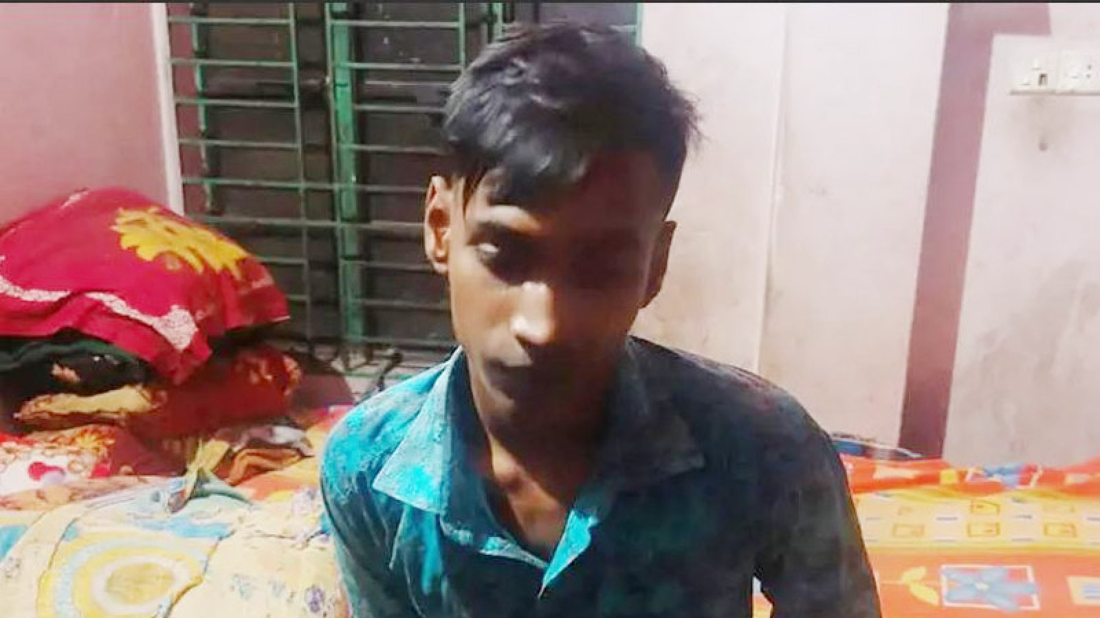 মামিকে হত্যার পর মরদেহের পাশে বসে ছিলেন ভাগনে