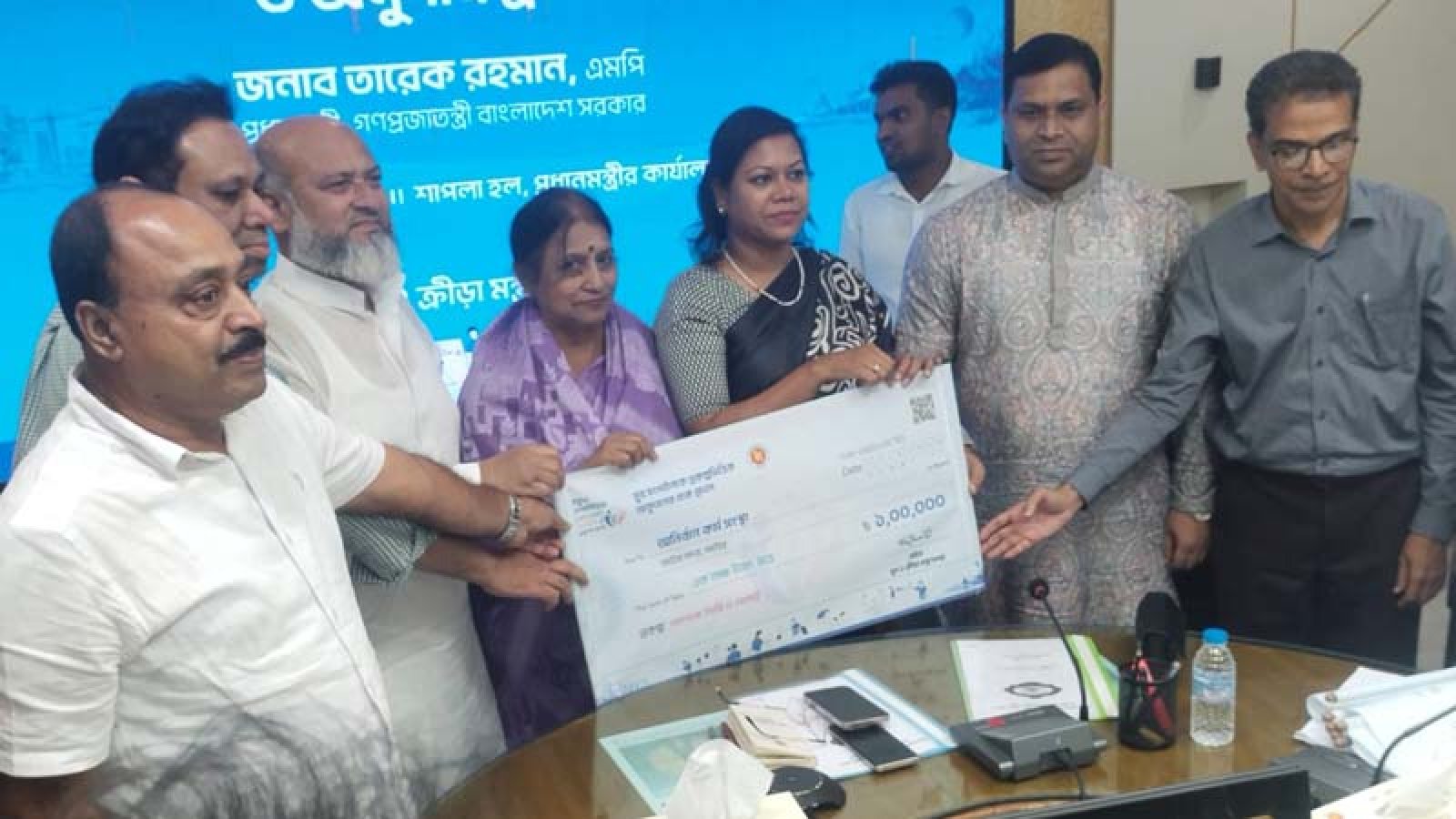 নাটোরে সাত স্বেচ্ছাসেবী সংগঠন পেল সাড়ে ৫ লাখ টাকার অনুদান