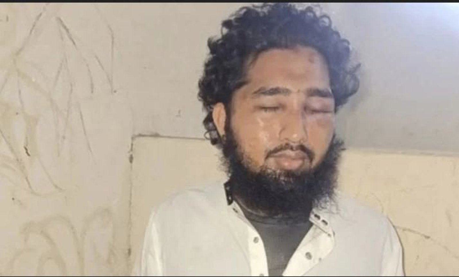 মুখে গামছা বেঁধে মাদ্রাসাছাত্রকে ধর্ষণের অভিযোগে শিক্ষক গ্রেপ্তার