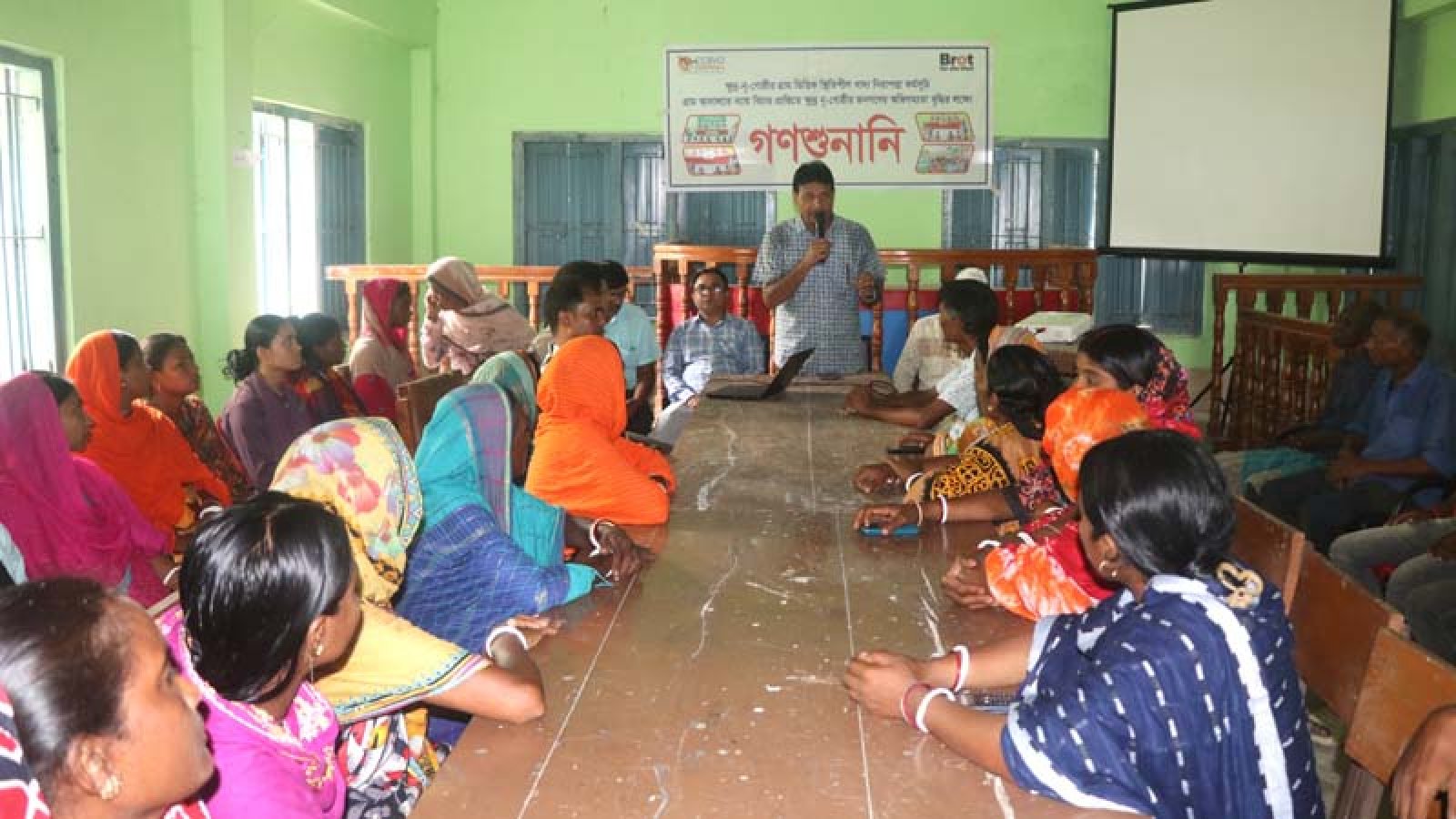 গোদাগাড়ীতে গণশুনানি অনুষ্ঠিত