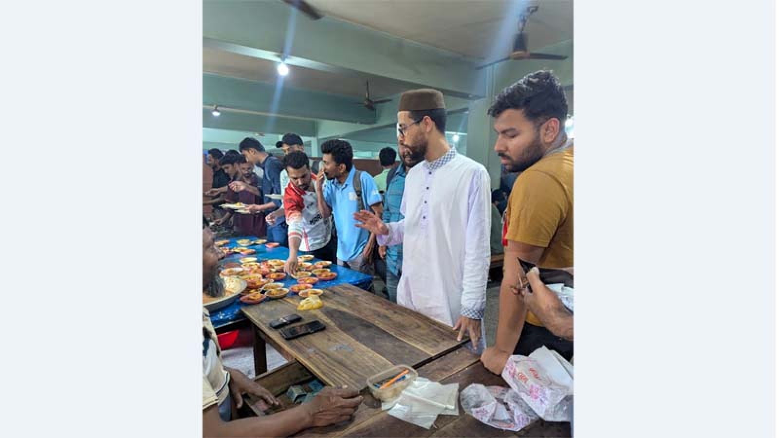 শহীদ হবিবুর রহমান হল পরিদর্শনে রাকসু’র প্রতিনিধি দল