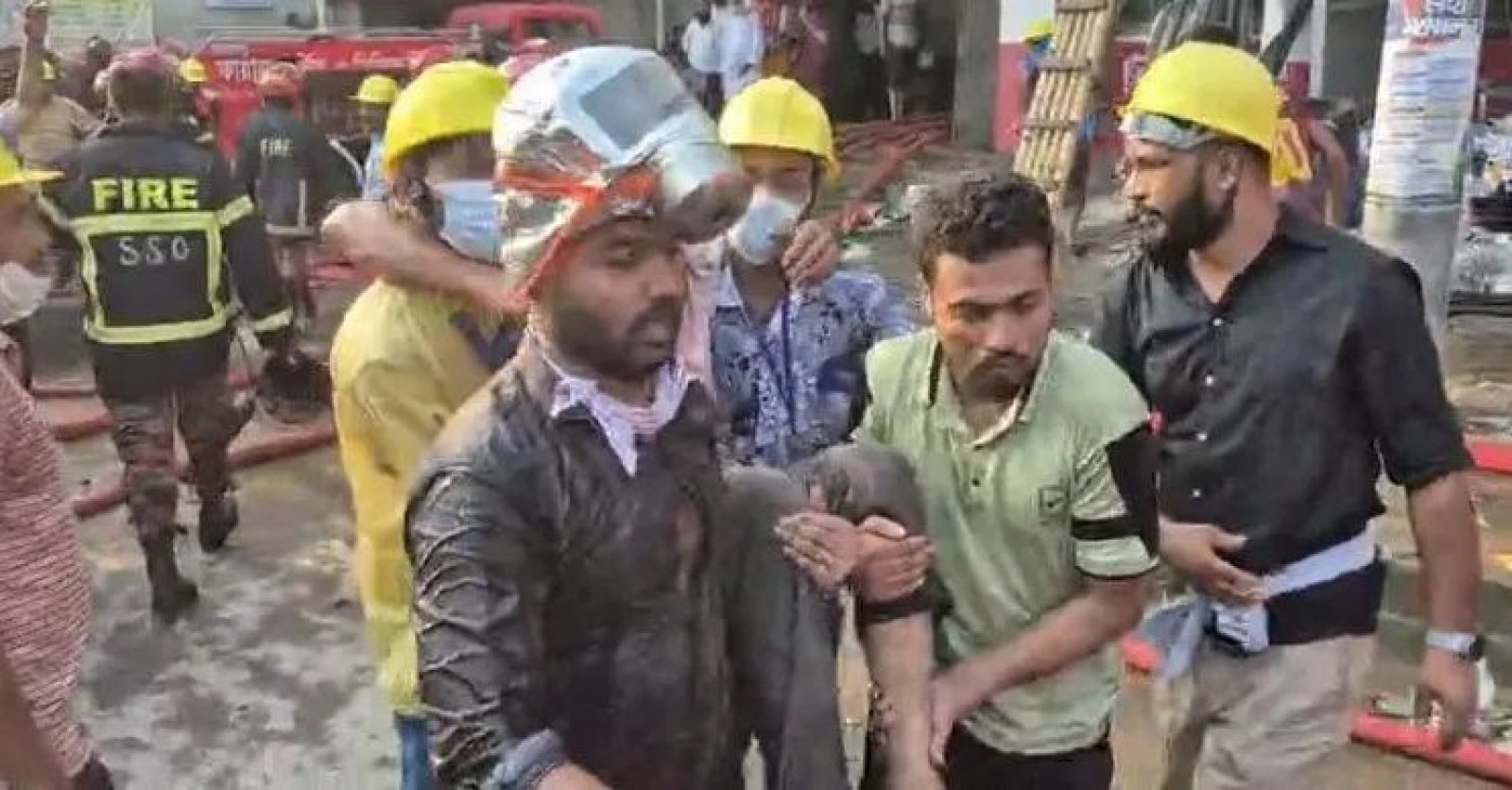 গাজীপুরে গার্মেন্টসে আগুন, অসুস্থ ৭০ শ্রমিক উদ্ধার