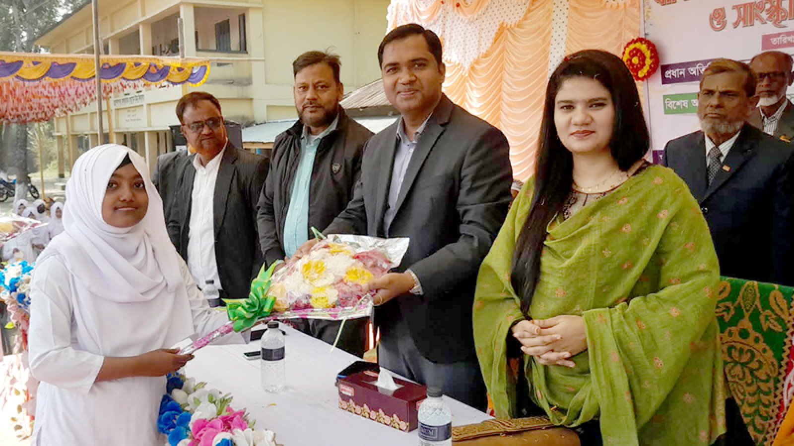 লালপুরে বার্ষিক ক্রীড়া প্রতিযোগিতা ও পুরস্কার বিতরণী