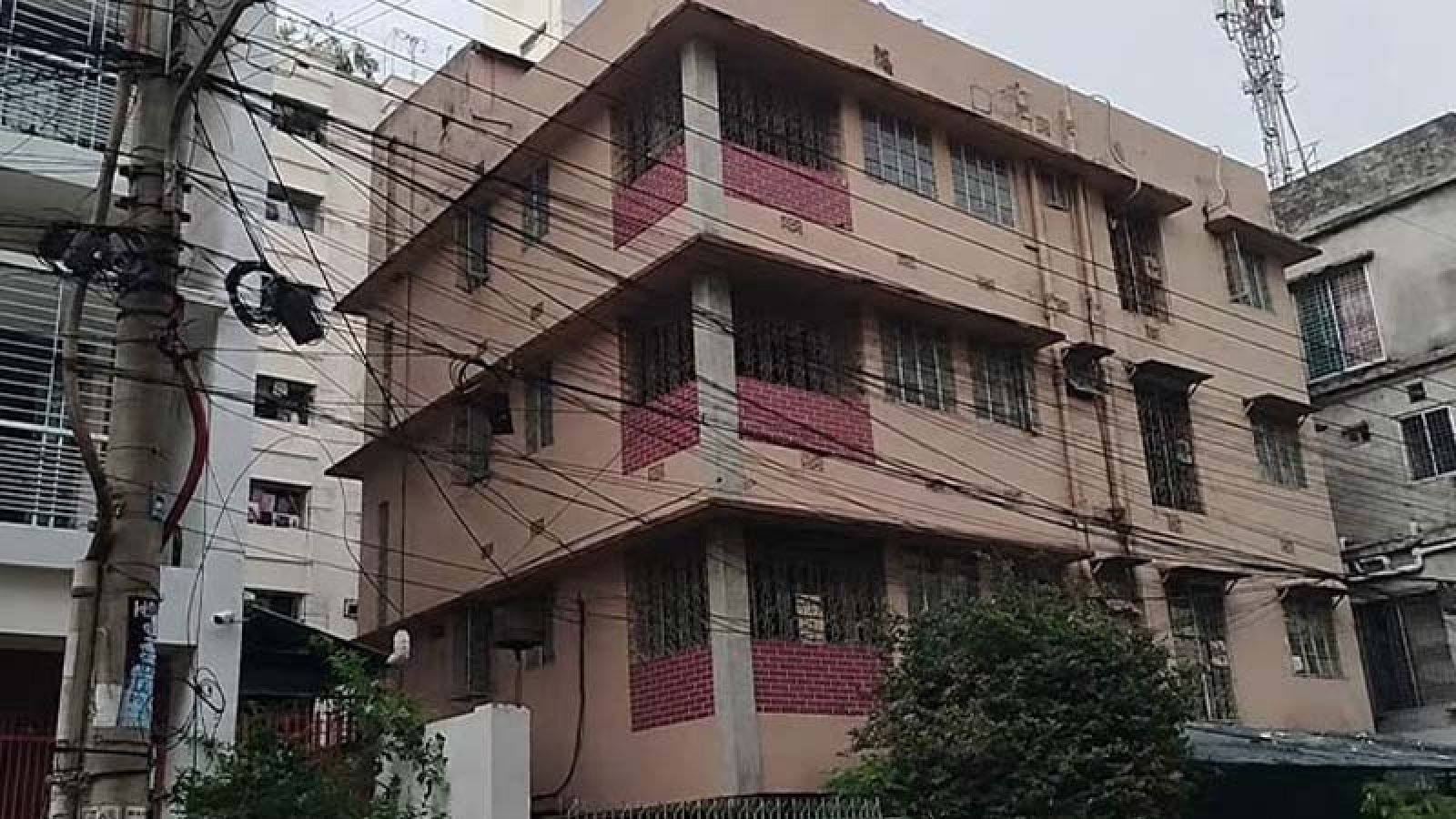 পল্লবীতে একাকী সেলিনার মৃত্যু, মাথায় আঘাতের চিহ্ন
