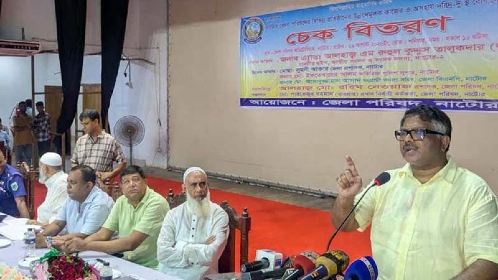 সরকারি টাকা দুর্নীতির মাধ্যমে পকেটে গেলে জেলে যেতে হবে: হুইপ দুলু