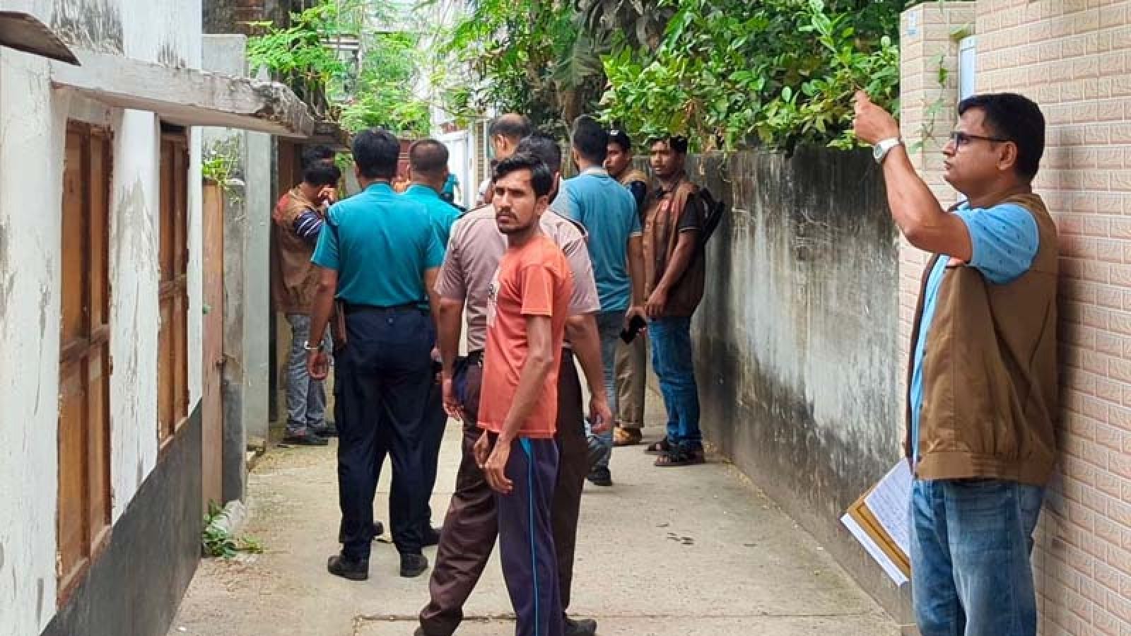 বিশ্ববিদ্যালয় পড়ুয়া ছেলের হাতে মাদ্রাসা শিক্ষক বাবা খুন