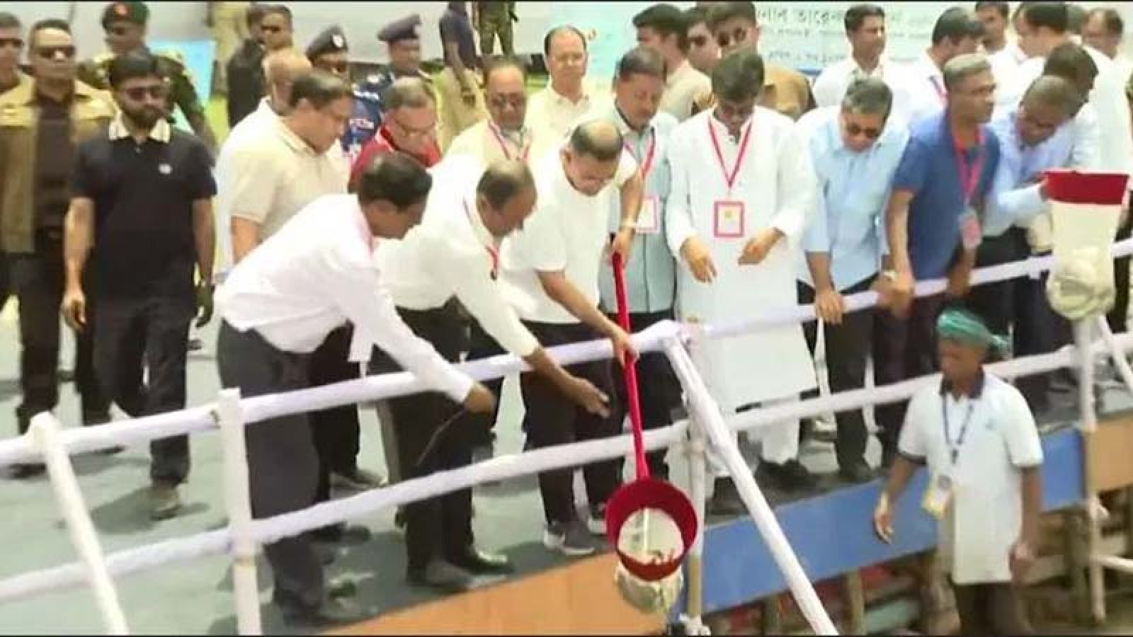 কিশোরগঞ্জে মাছের পোনা অবমুক্ত ও বিতরণ কার্যক্রমে প্রধানমন্ত্রী