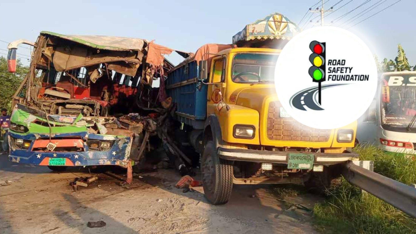 এক মাসে সড়কে ঝরল ৪৮৭ প্রাণ, মোটরসাইকেলে ৪০.২৪ শতাংশ প্রাণহানি