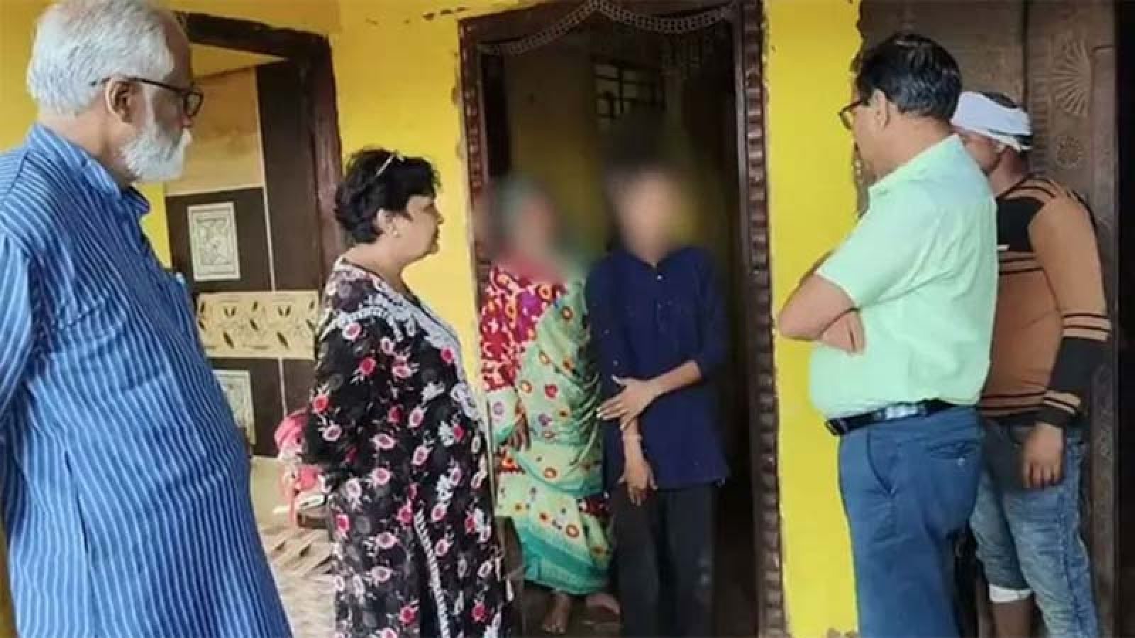 ‘ভূতের’ আতঙ্কে হোস্টেল ছাড়লো ৬০০ শিক্ষার্থী