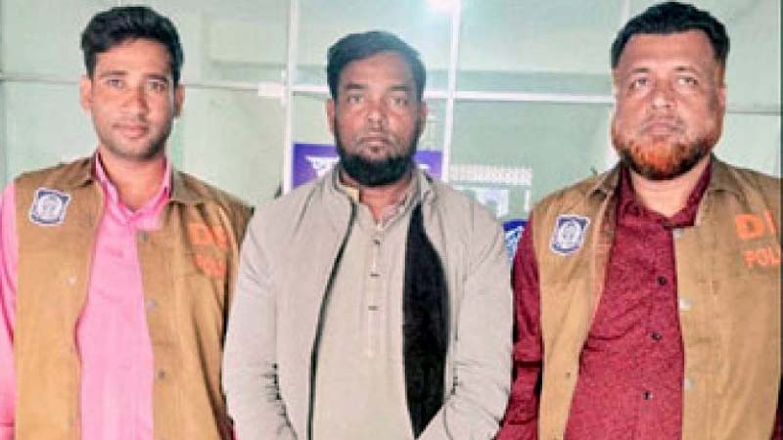 সিংড়ায় কলেজ শিক্ষক  হত্যা  মামলার প্রধান আসামী গ্রেফতার