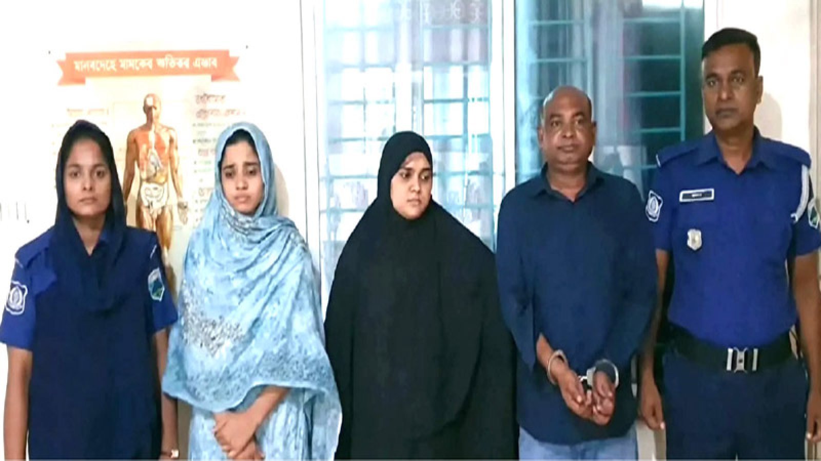 ঈশ্বরদীতে হানিট্র্যাপে ব্যবসায়ীকে আটকে ৭ লাখ টাকা আদায়, গ্রেপ্তার ৩