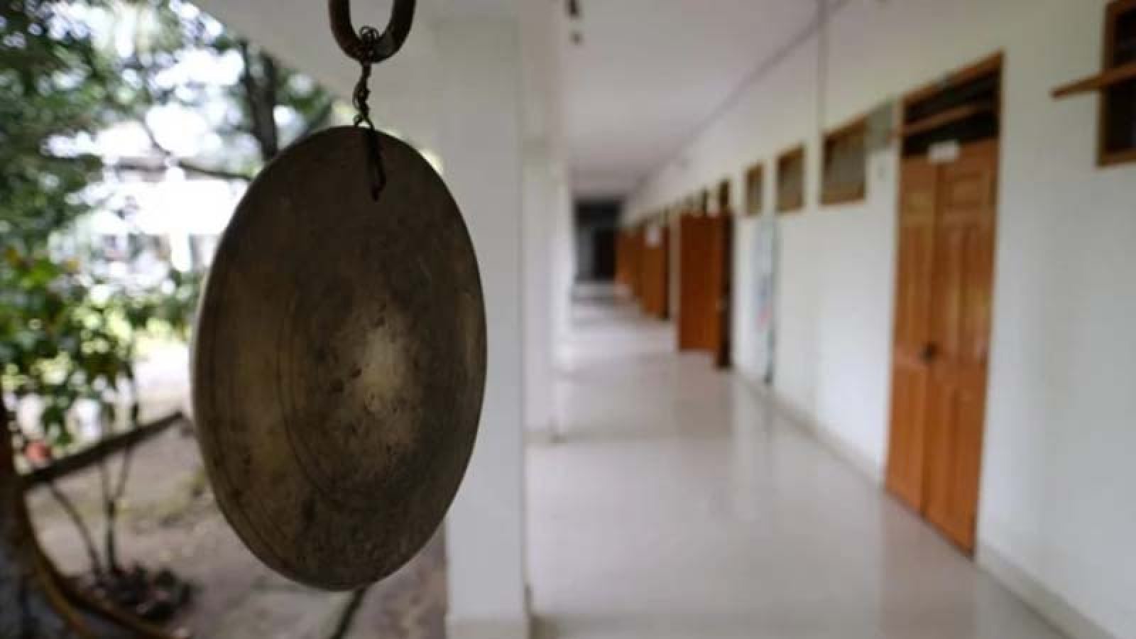 ৬২১ শিক্ষাপ্রতিষ্ঠানে ভর্তি বন্ধের নির্দেশ