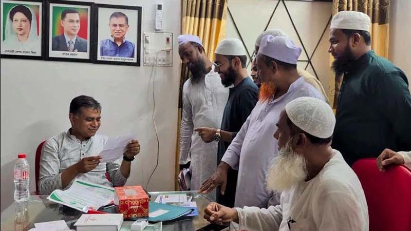 ব্রাহ্মণবাড়িয়ায় কনসার্ট স্থগিতের দাবিতে মাদ্রাসাছাত্রদের স্মারকলিপি