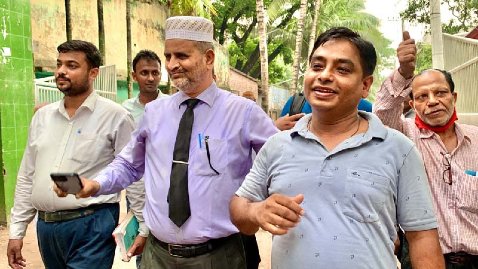 আলোচিত ধর্ষণ মামলার রায় : বেকসুর খালাস ফাদার প্রদীপ গ্রেগরী