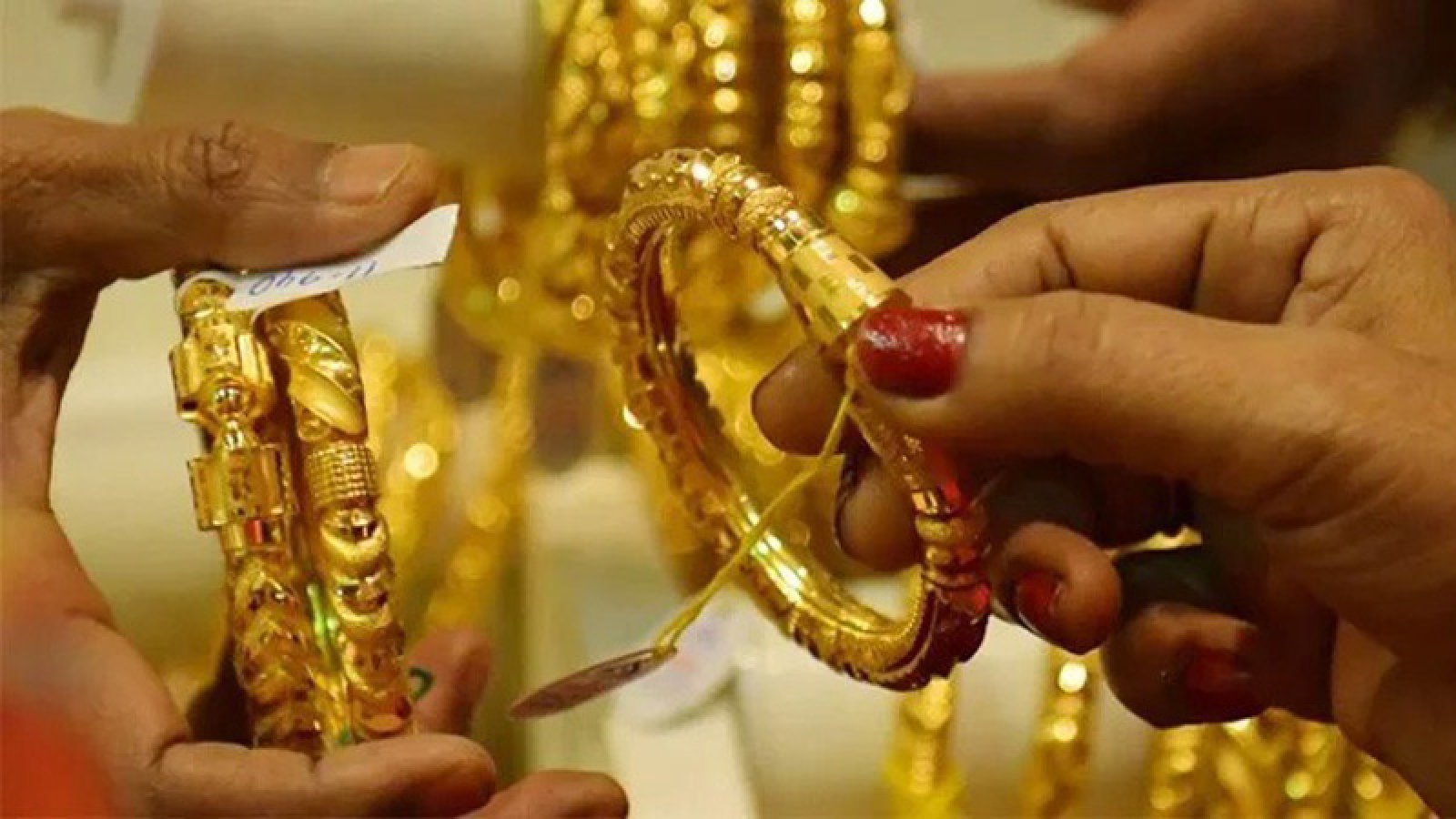 স্বর্ণালঙ্কারের দাম ভরিতে বাড়লো ৪৪৩২ টাকা