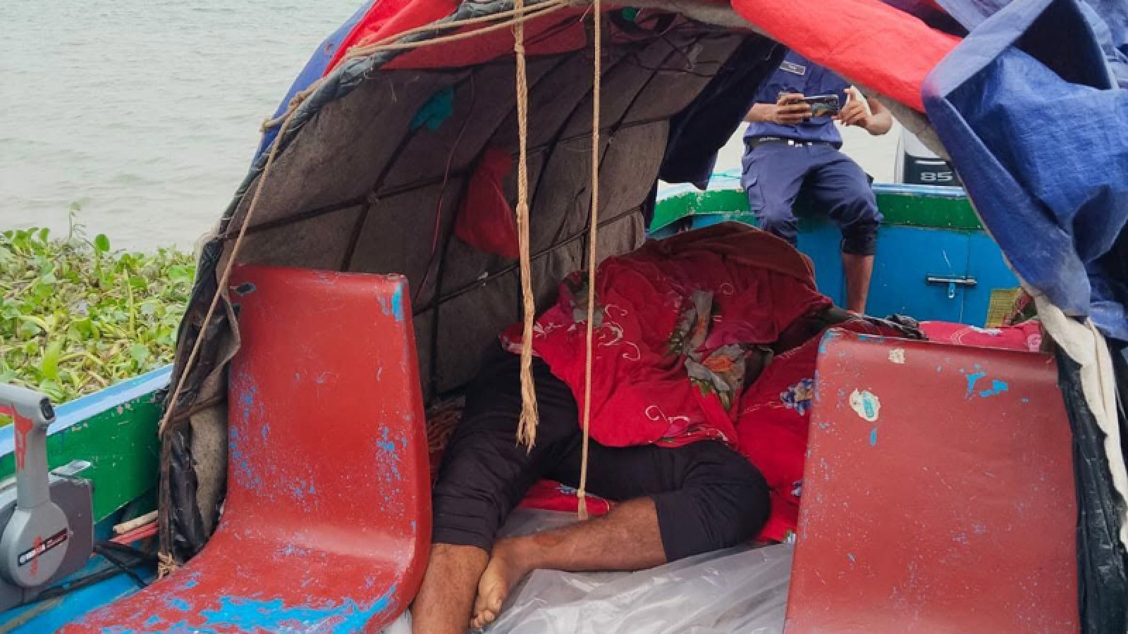 পদ্মার চরে দূর্বৃত্তের গুলিতে ৮ মাসের ব্যবধানে ৬ খুন