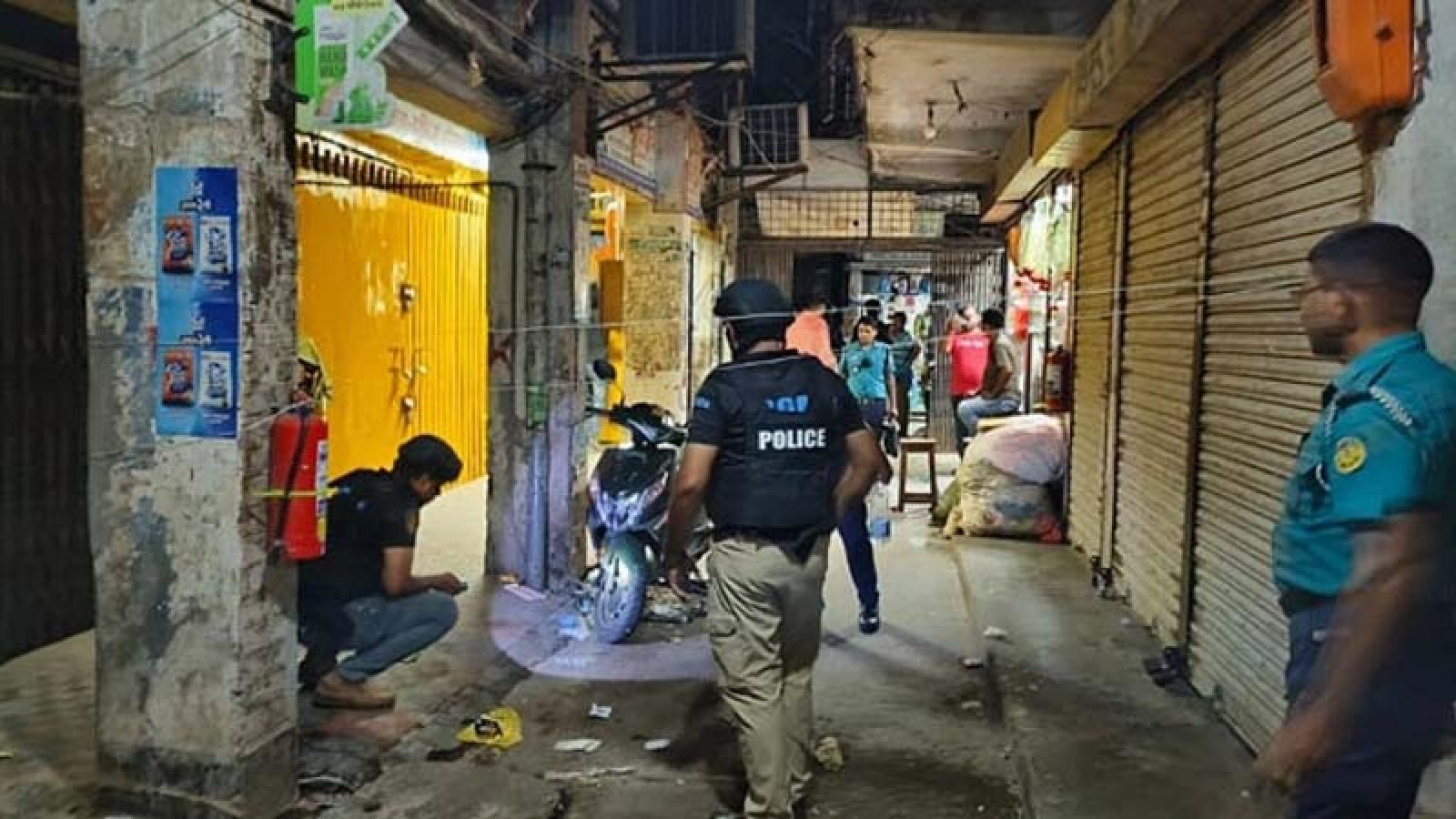 ‘বোমার’ খবরে গিয়ে মিলল আরেক যন্ত্র