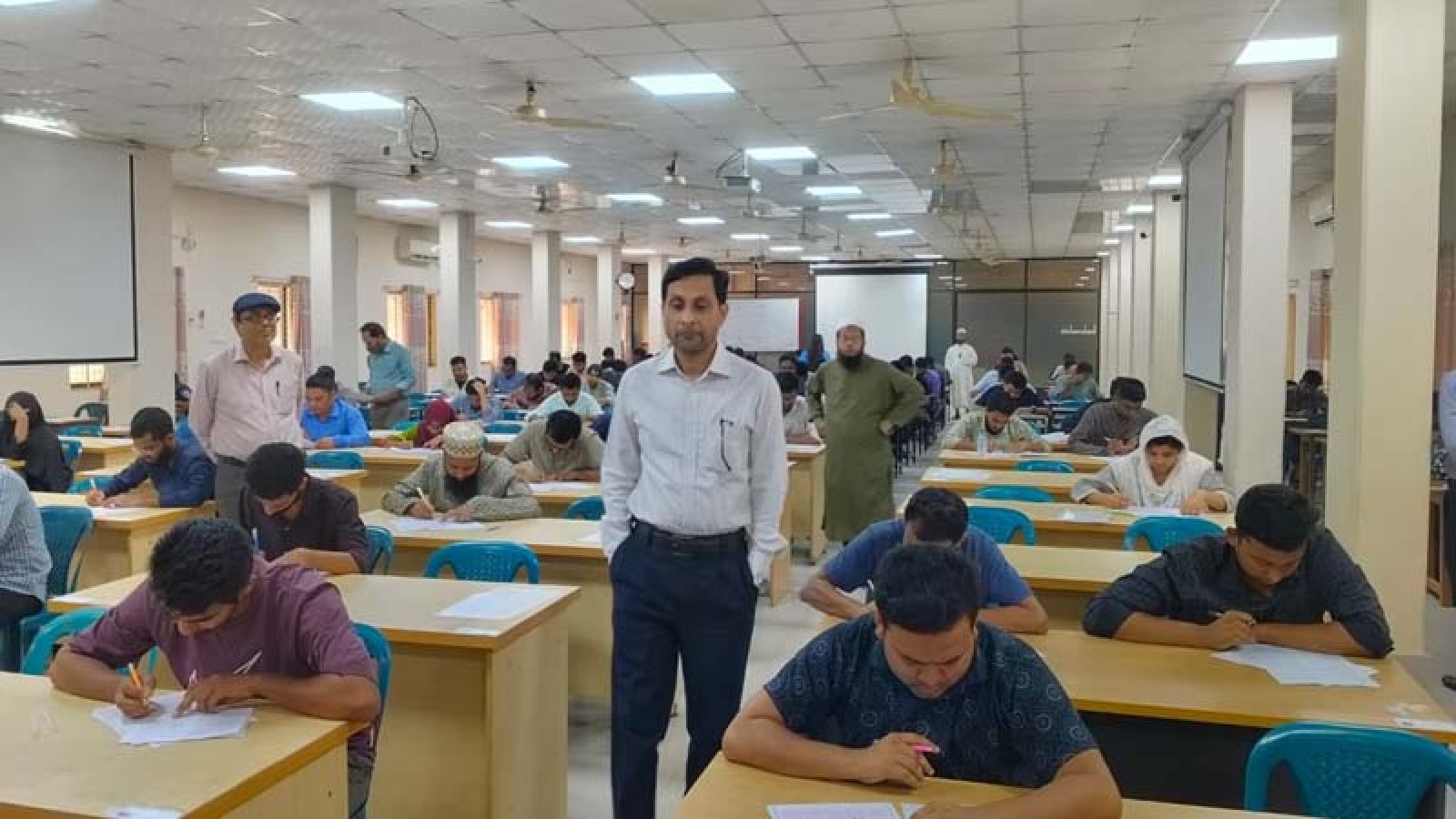 রুয়েটে নেসকো’র নিয়োগ পরীক্ষা অনুষ্ঠিত