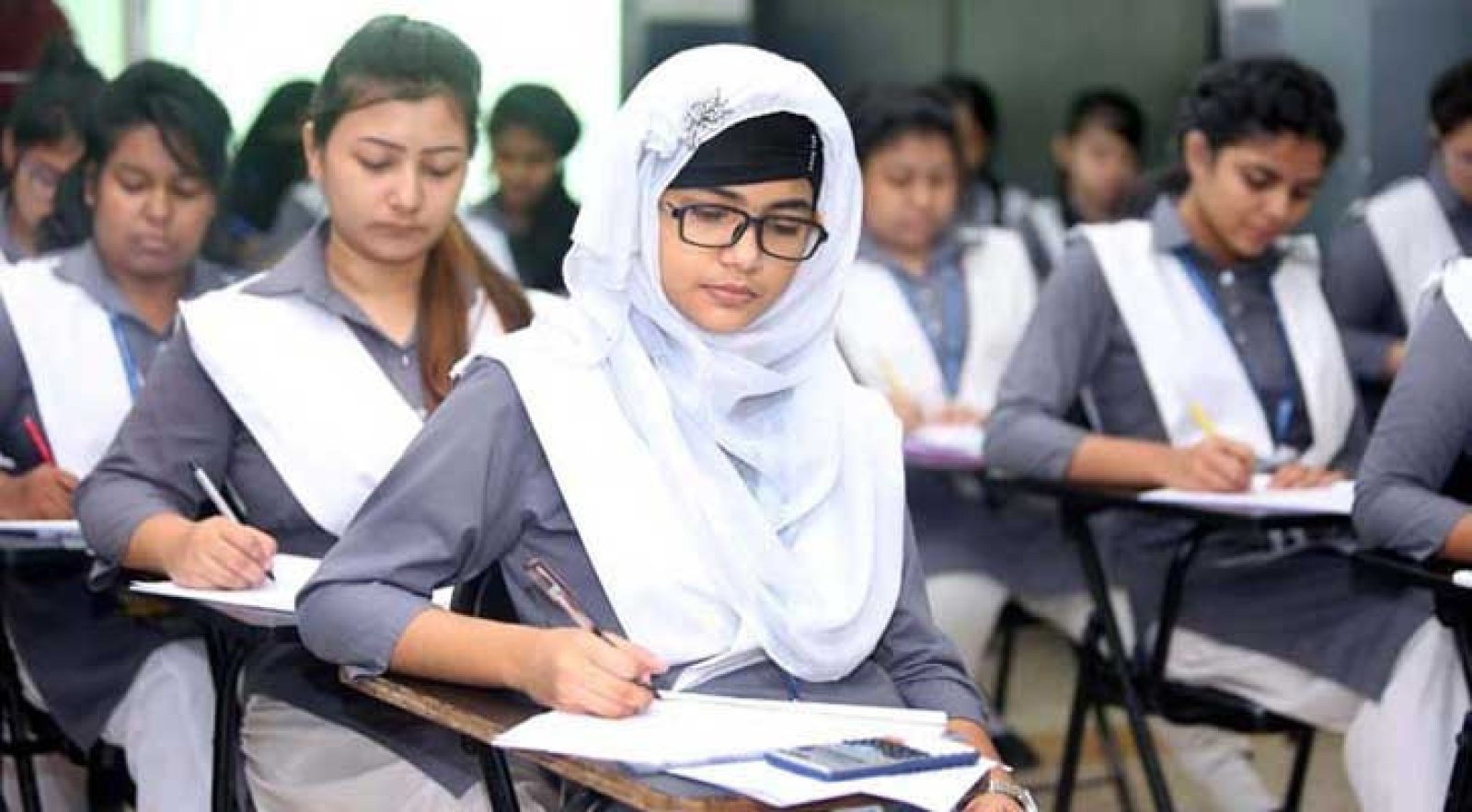 এবার এসএসসি পরীক্ষা কক্ষেও বসবে সিসিটিভি