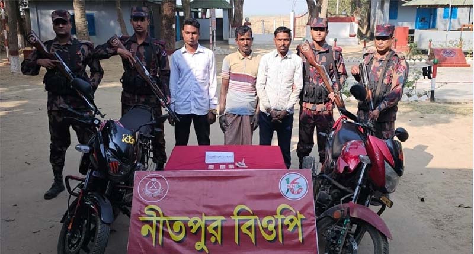 পোরশায় ভারতীয় ট্যাপেন্টাডাল ট্যাবলেট ও গাজাসহ মাদক ব্যবসায়ী আটক